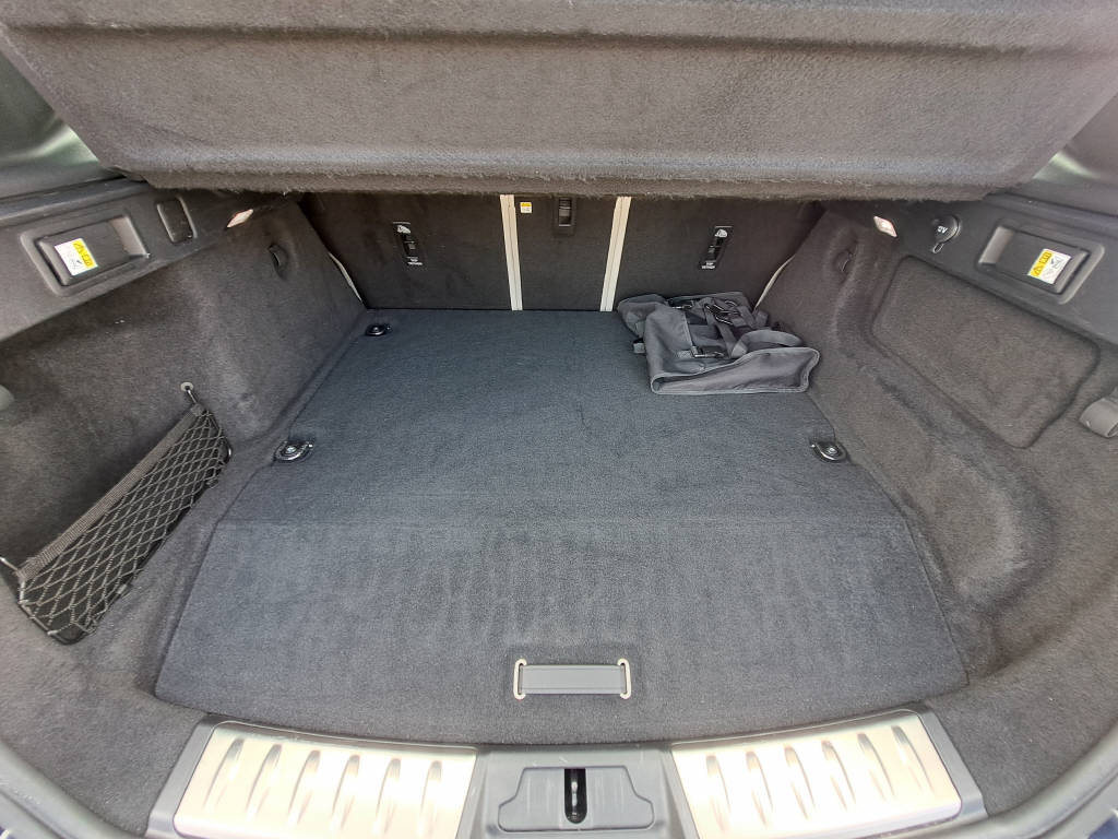 JAGUAR F-Pace 2.0 P400e S AWD PHEV-image-10