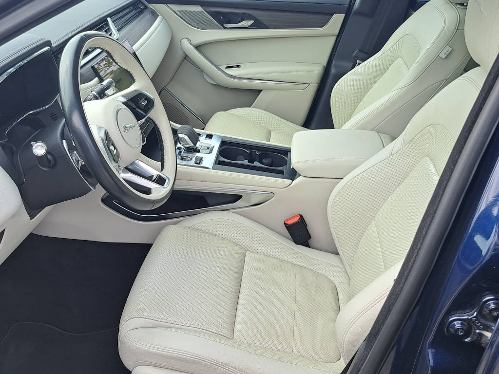 JAGUAR F-Pace 2.0 P400e S AWD PHEV-image-7