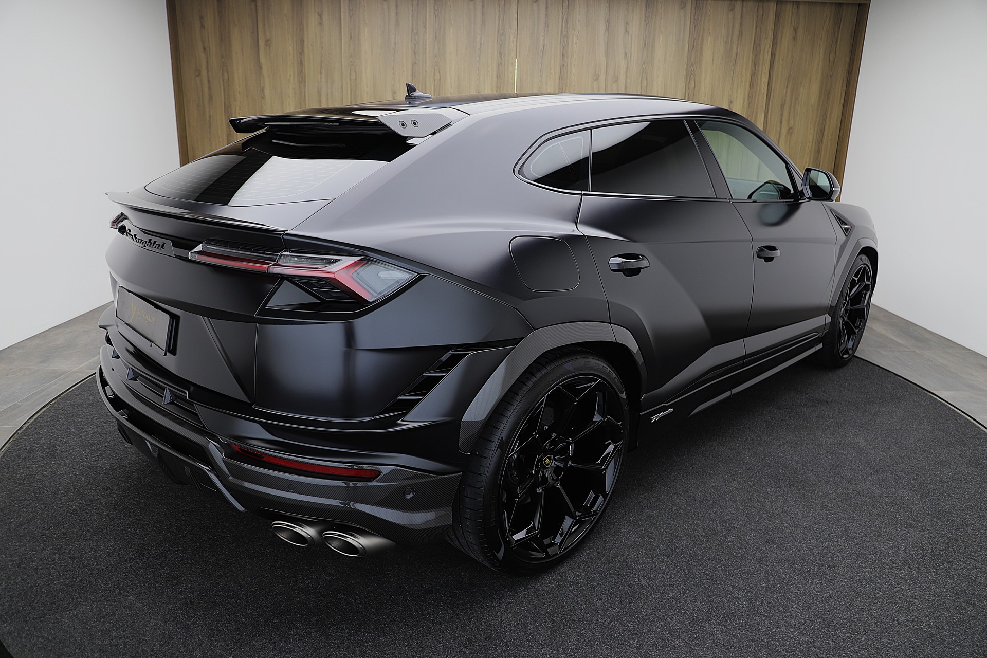 LAMBORGHINI Urus E-Gear Performante-image-4