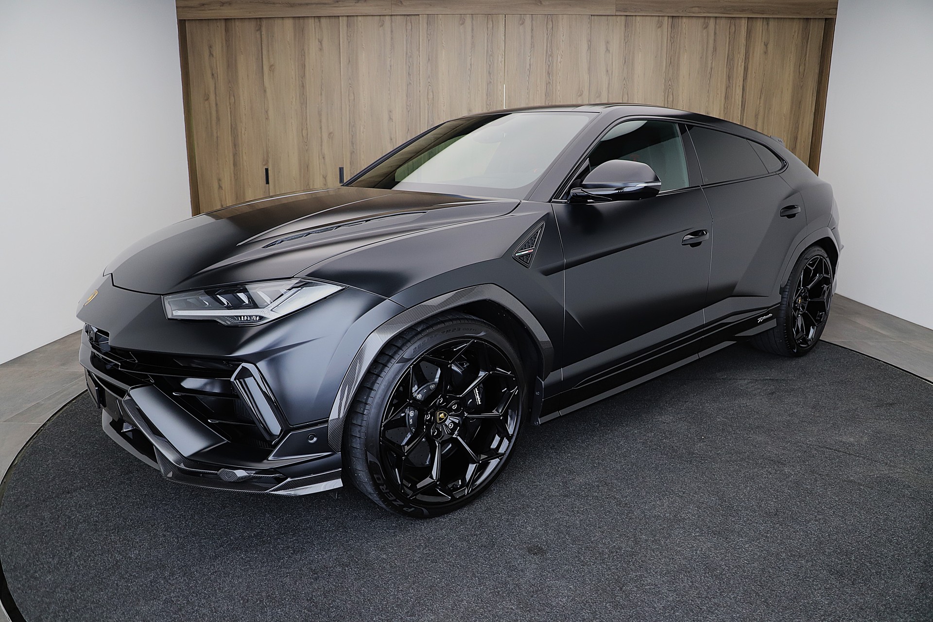 LAMBORGHINI Urus E-Gear Performante-image-0