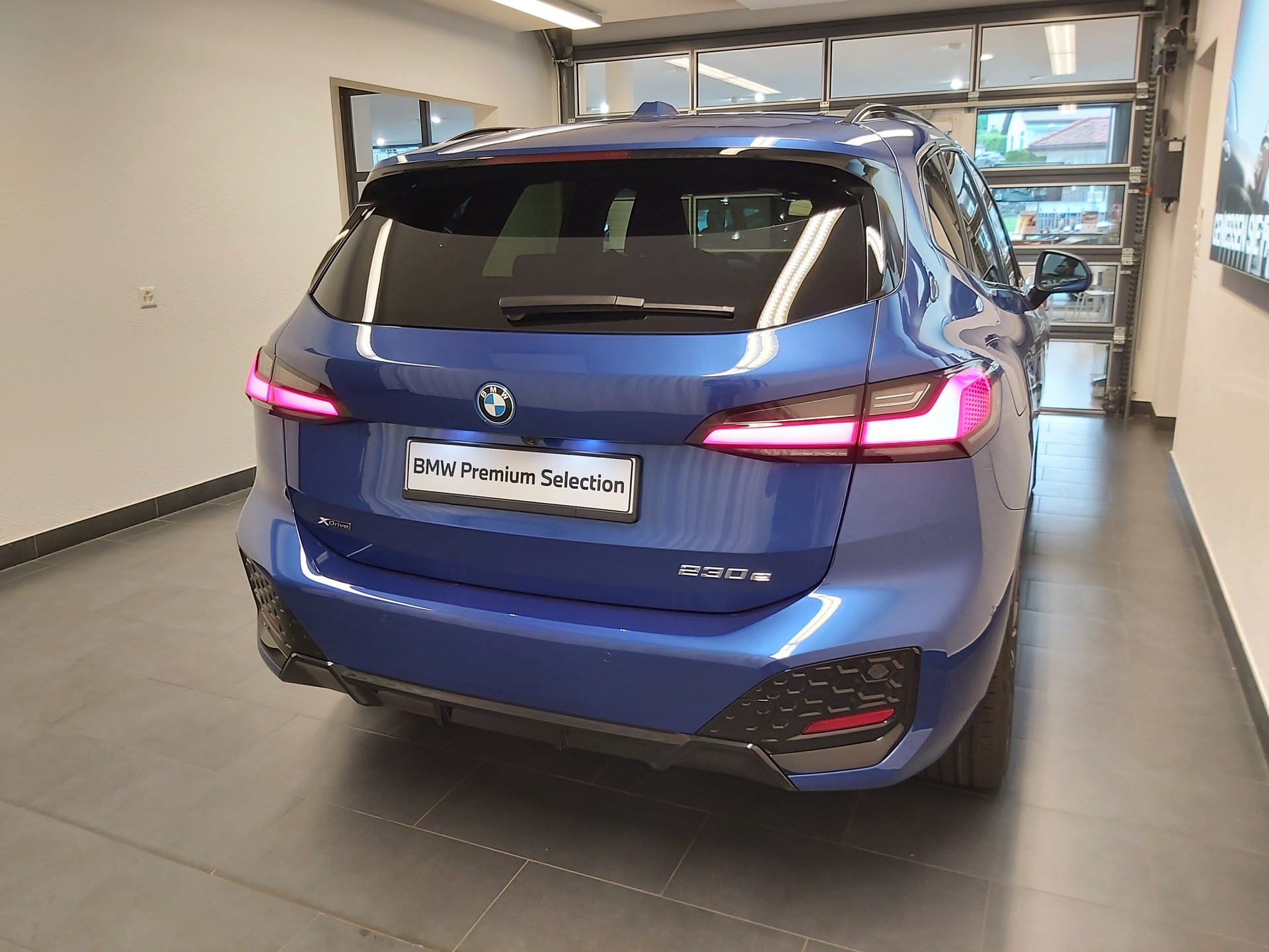 BMW 230e xDr. Act. T. M Sport-image-5