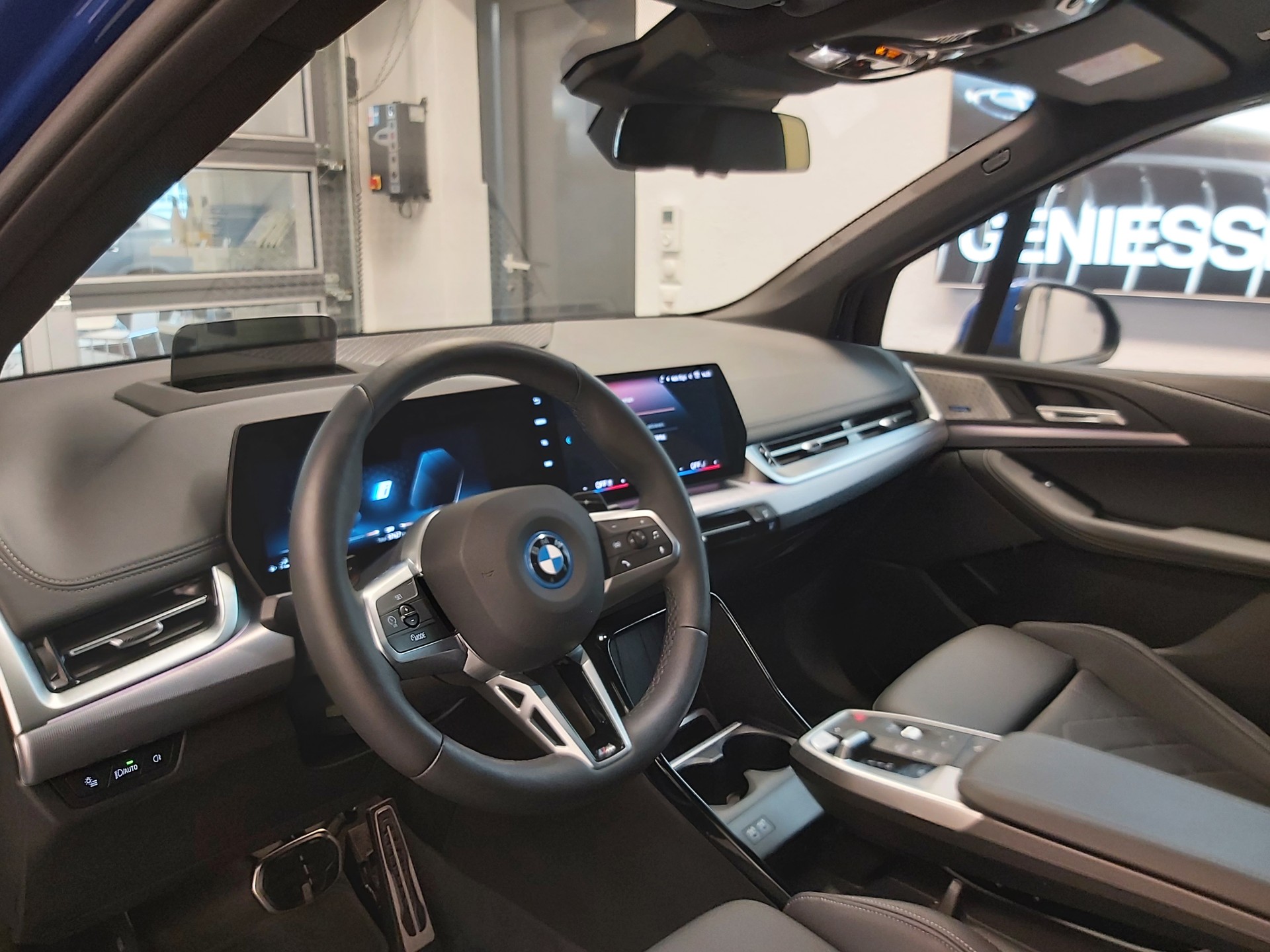 BMW 230e xDr. Act. T. M Sport-image-9