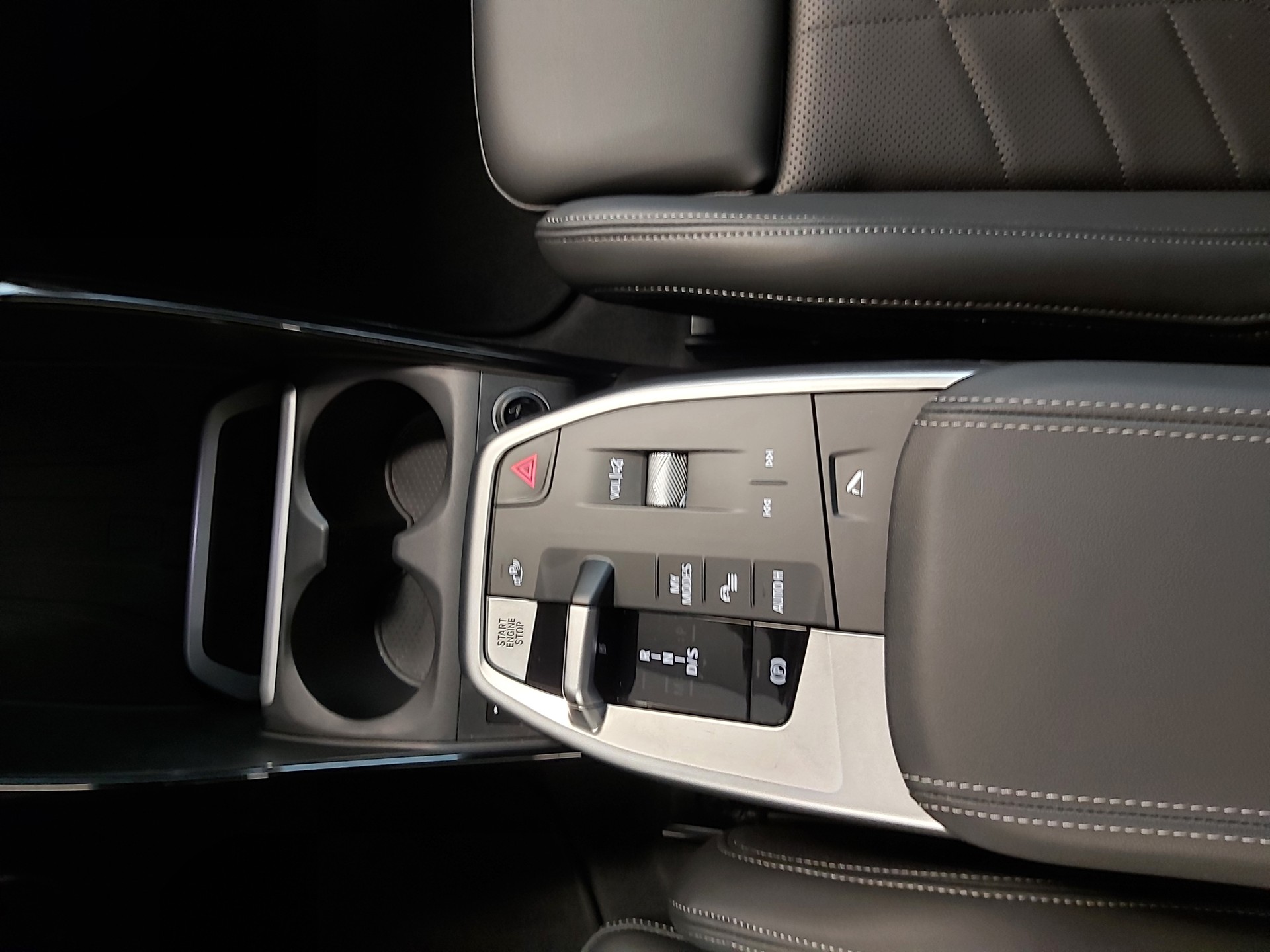 BMW 230e xDr. Act. T. M Sport-image-15