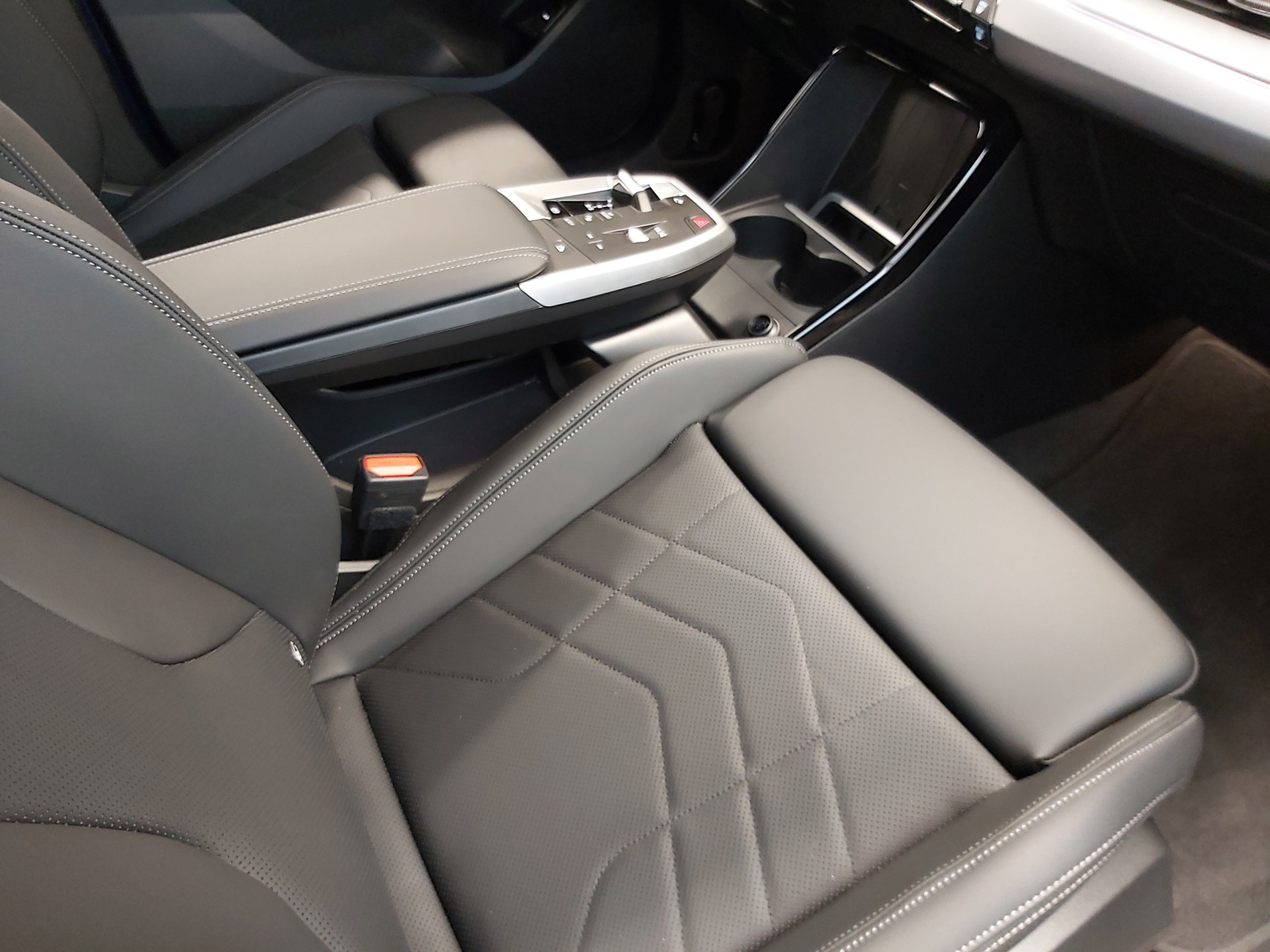 BMW 230e xDr. Act. T. M Sport-image-10