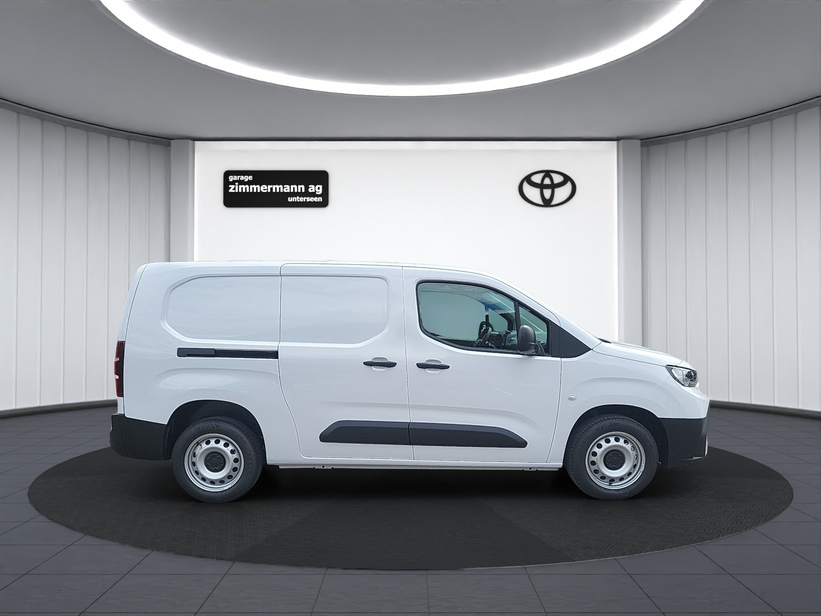 TOYOTA PROACE CITY Van L2 1.5 D Active-image-4