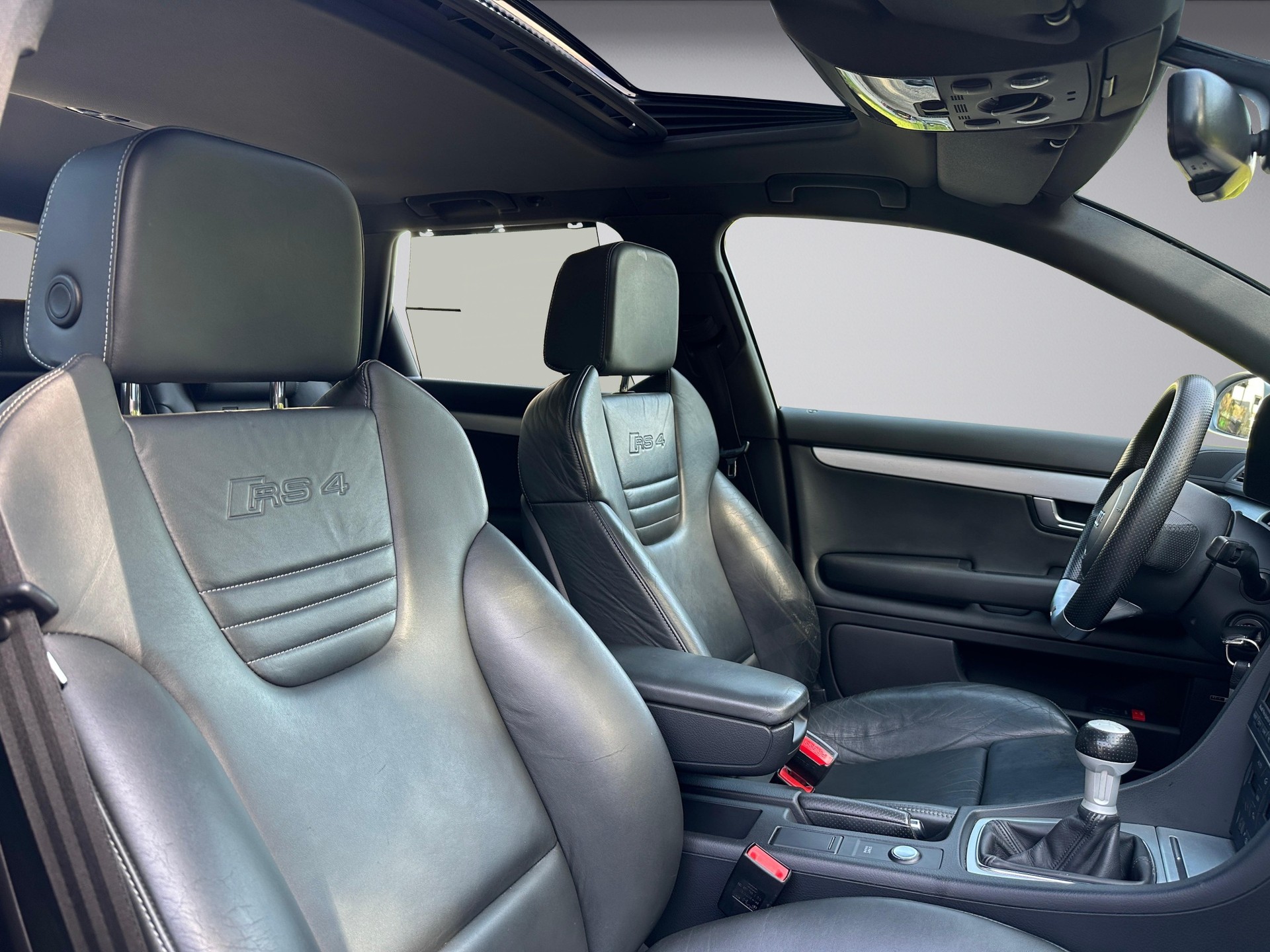 AUDI RS4 Avant 4.2 V8 B7 quattro-image-13