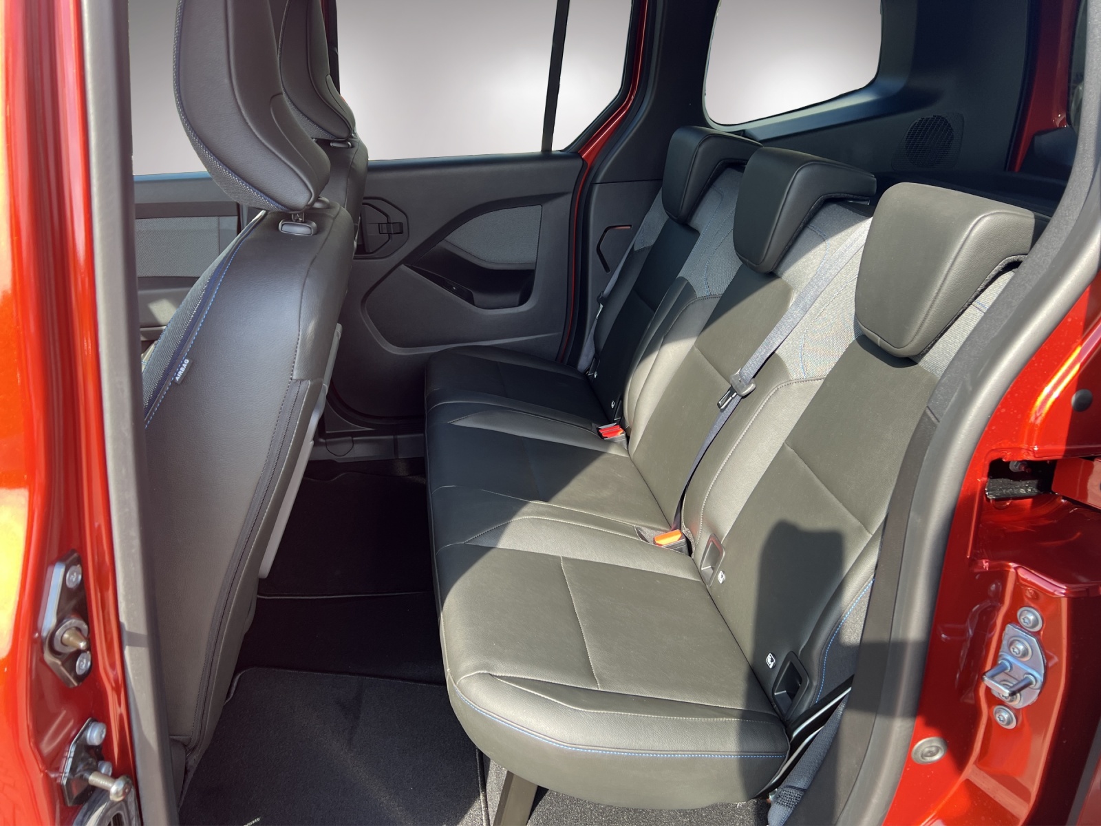 NISSAN Townstar L1 1.3 DIG-T 130 Tekna-image-6