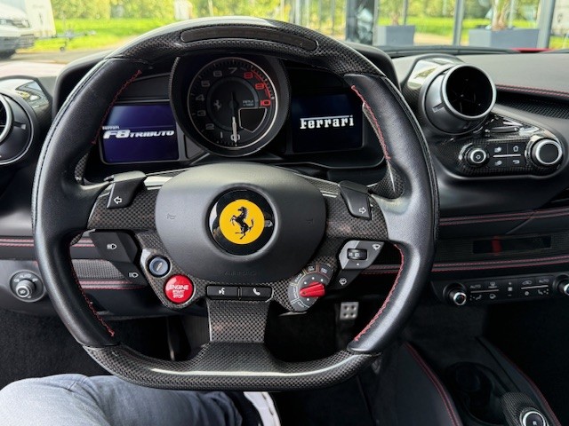 FERRARI F8 Tributo-image-12