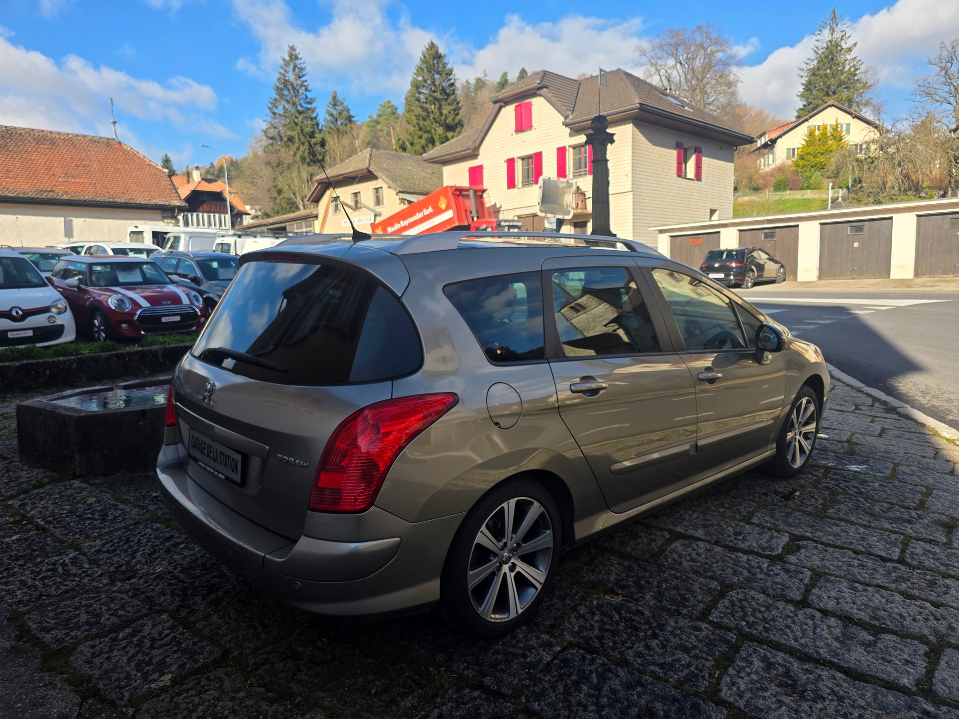 PEUGEOT 308 SW 1.6 16V Turbo Allure-image-3