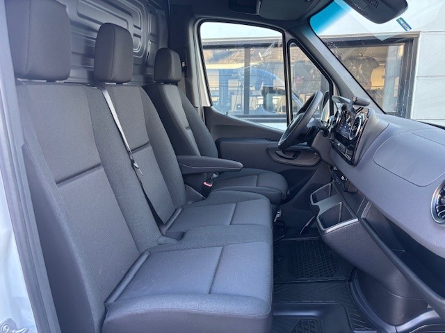 MERCEDES-BENZ Sprinter 317 CDI Lang A-image-11