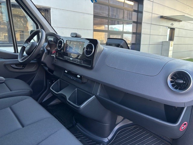 MERCEDES-BENZ Sprinter 317 CDI Lang A-image-10