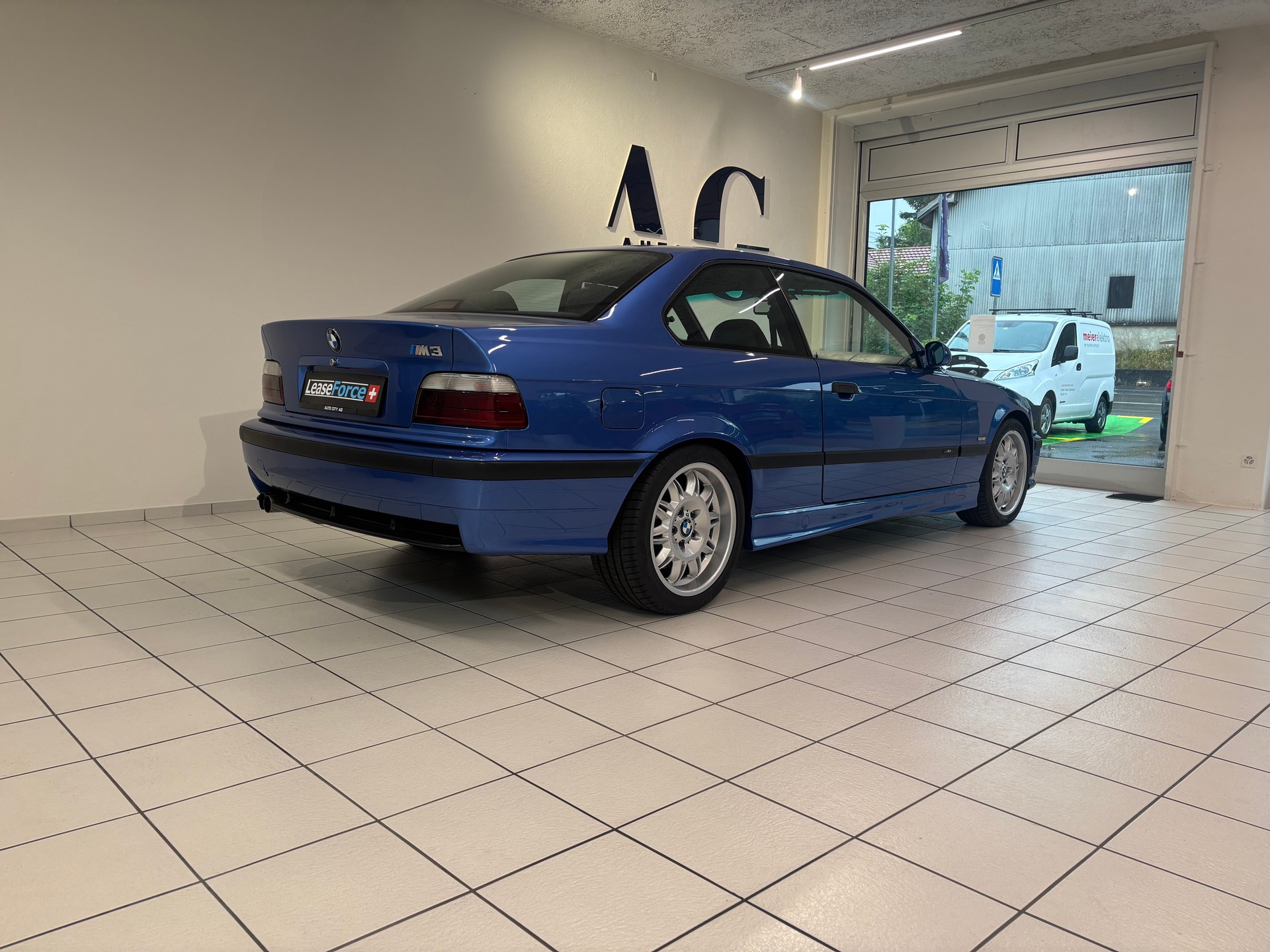 BMW M3 Coupé-image-1