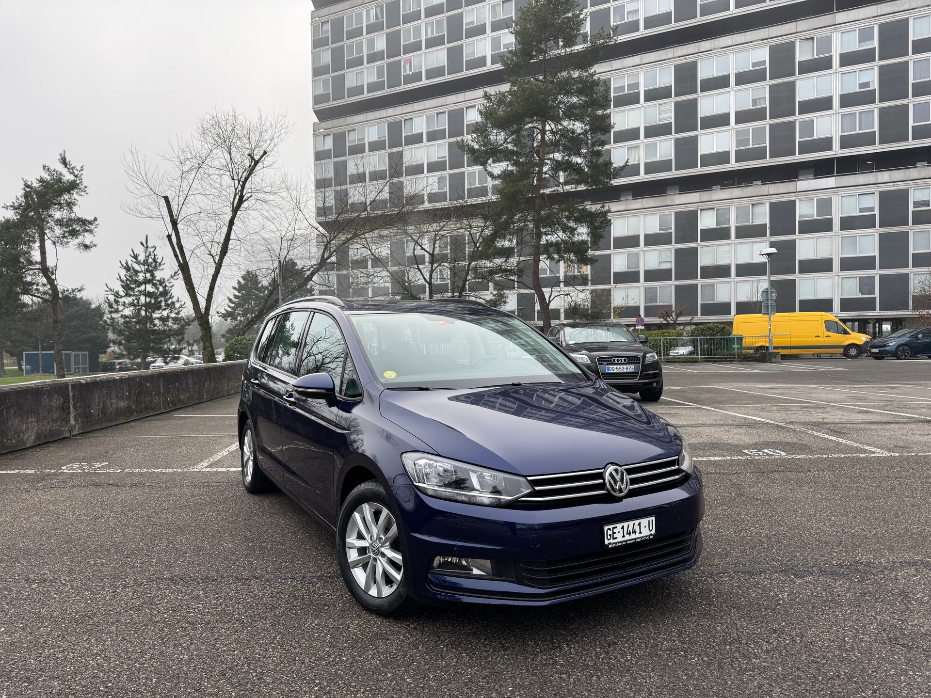 VW Touran 2.0 TDI BlueMotion Technology Comfortline DSG-image-1
