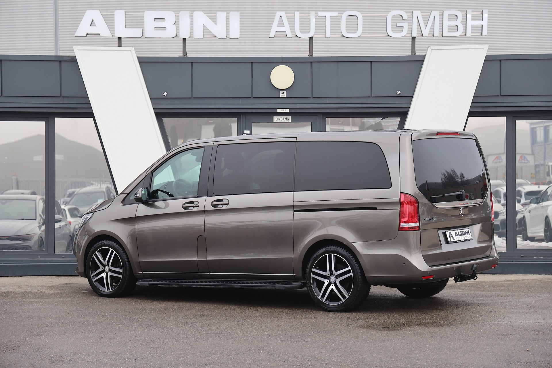 MERCEDES-BENZ V 250 d lang 4Matic 7G-Tronic-image-3