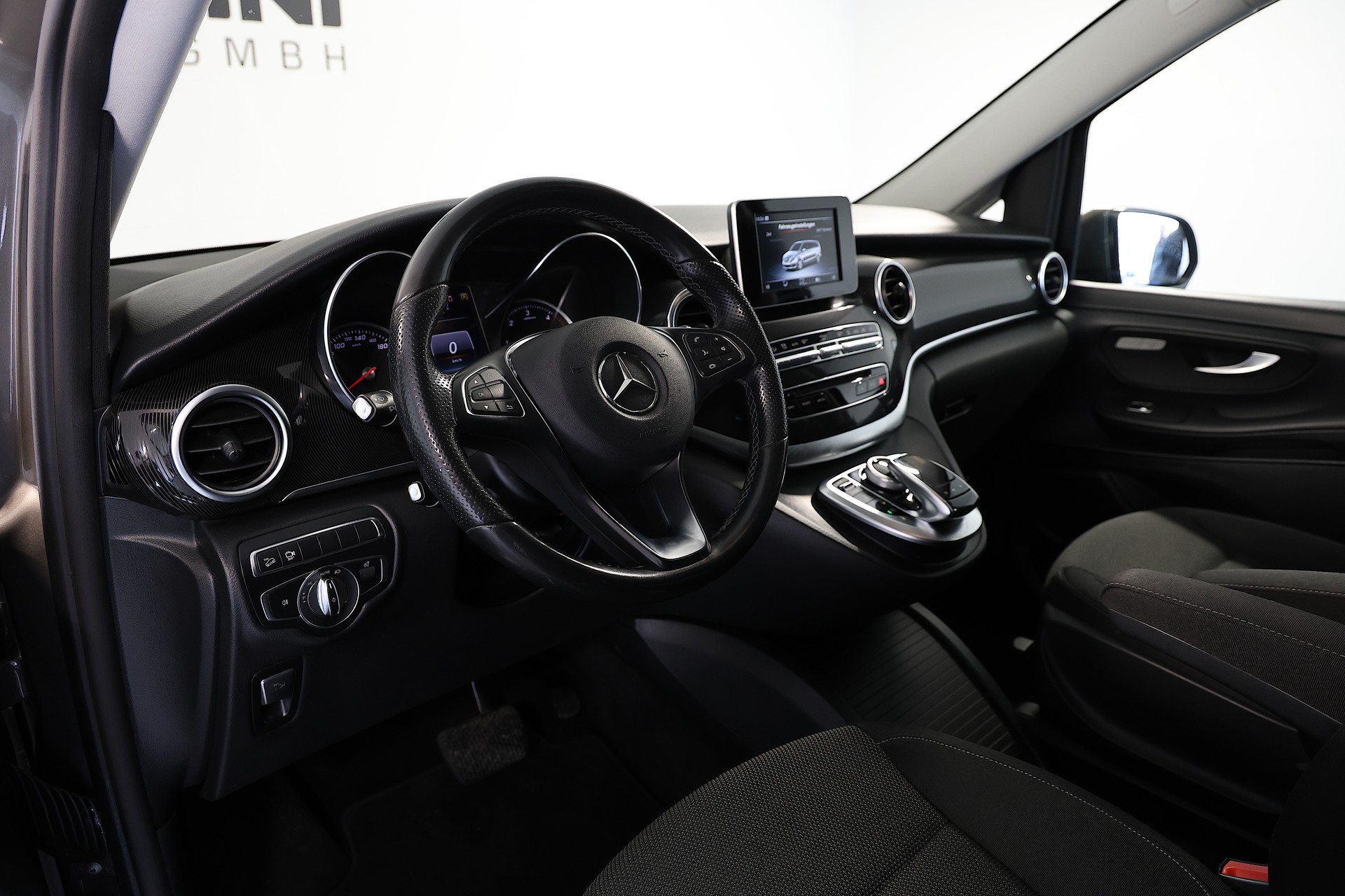 MERCEDES-BENZ V 250 d lang 4Matic 7G-Tronic-image-7
