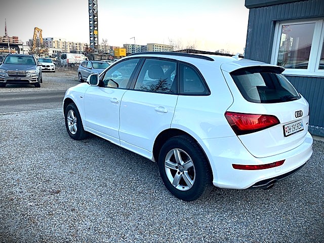 AUDI Q5 2.0 TFSI quattro T-Tronic-showroom-element-3