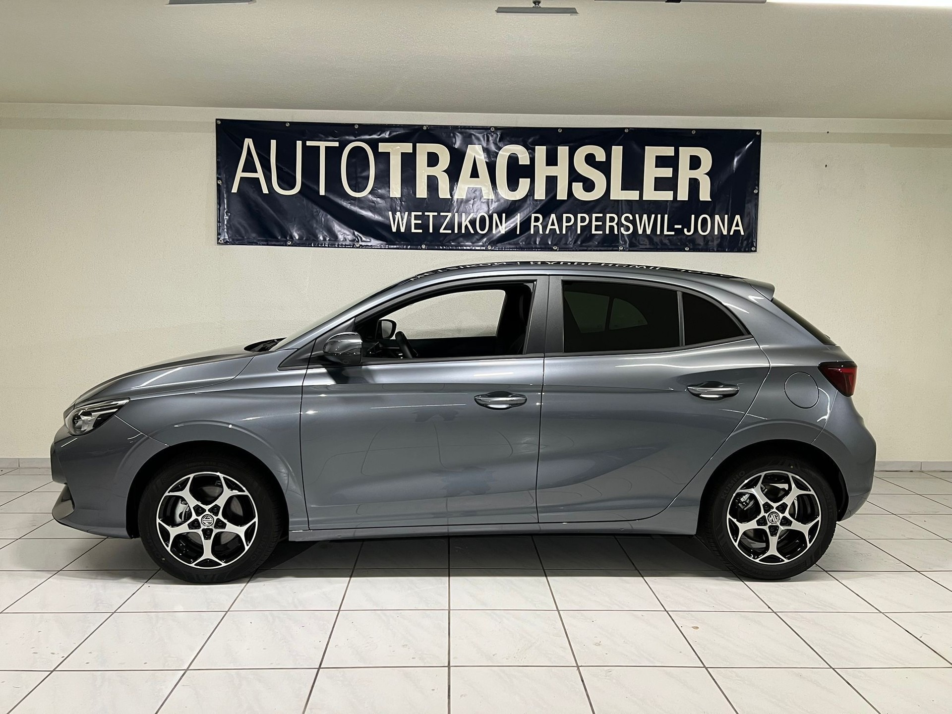 MG 3 1.5 Hybrid Luxury Aut.-image-3