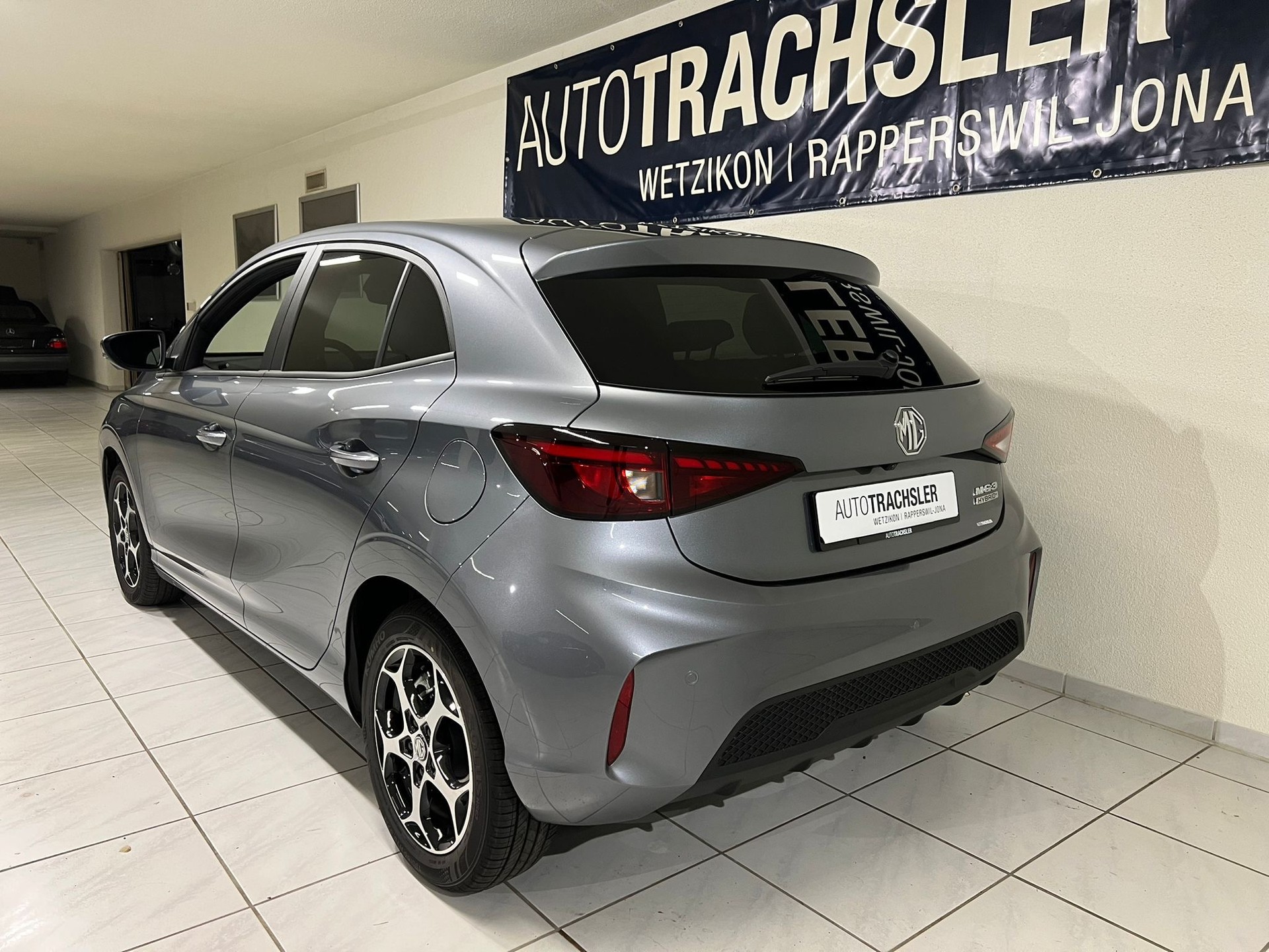 MG 3 1.5 Hybrid Luxury Aut.-image-2