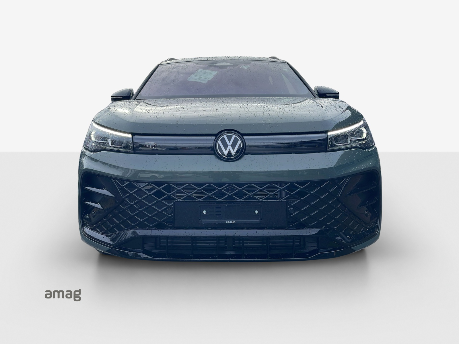VW Tiguan 2.0 TSI DSG R-Line 4Motion-image-6