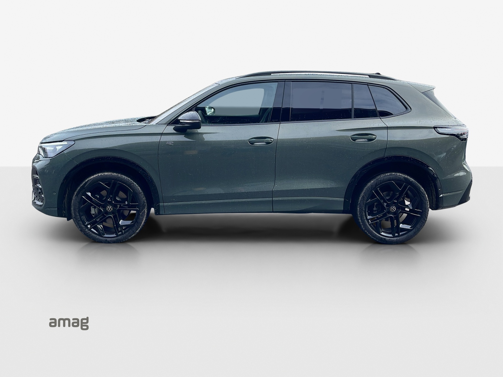 VW Tiguan 2.0 TSI DSG R-Line 4Motion-image-1