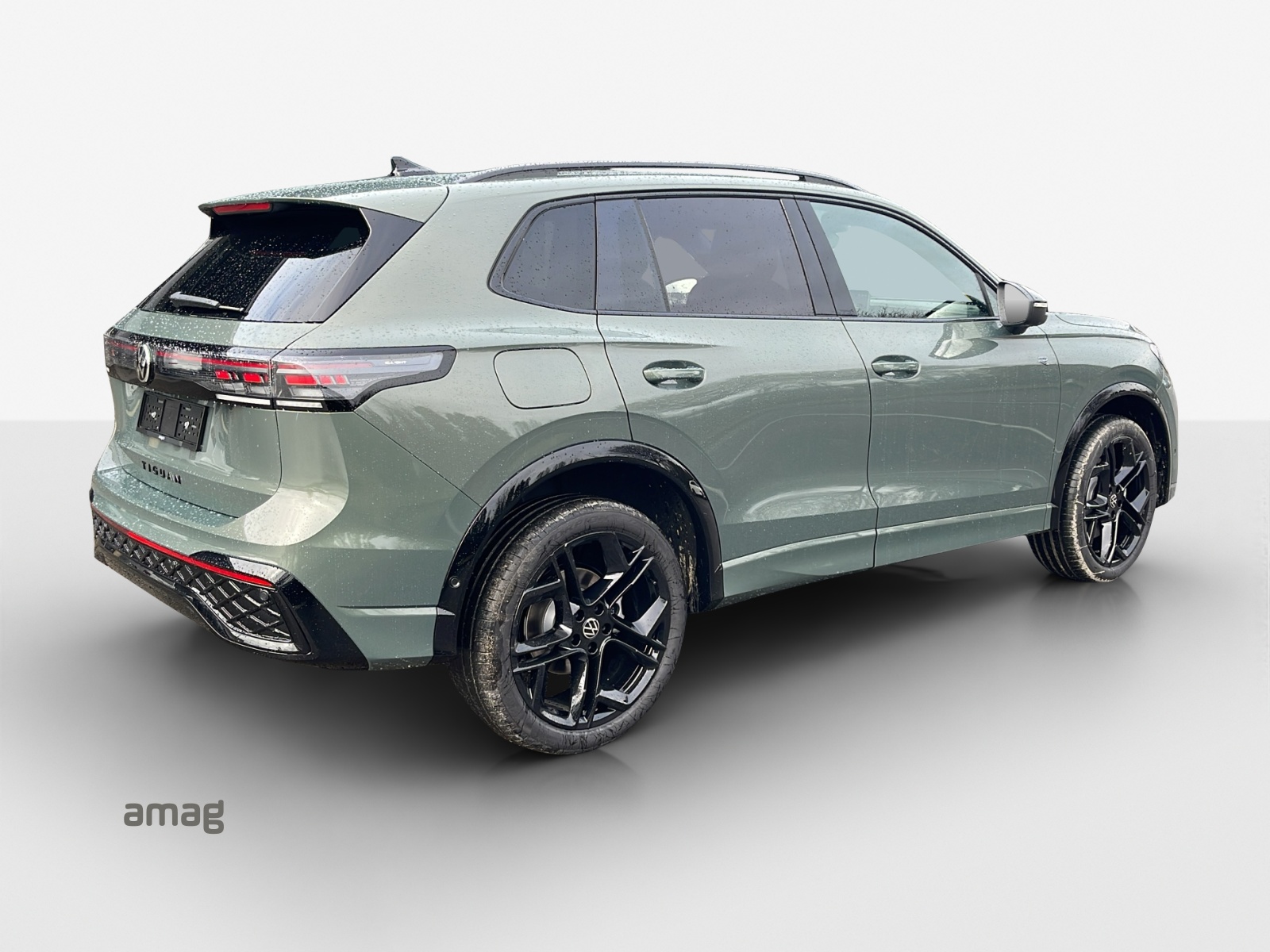 VW Tiguan 2.0 TSI DSG R-Line 4Motion-image-4