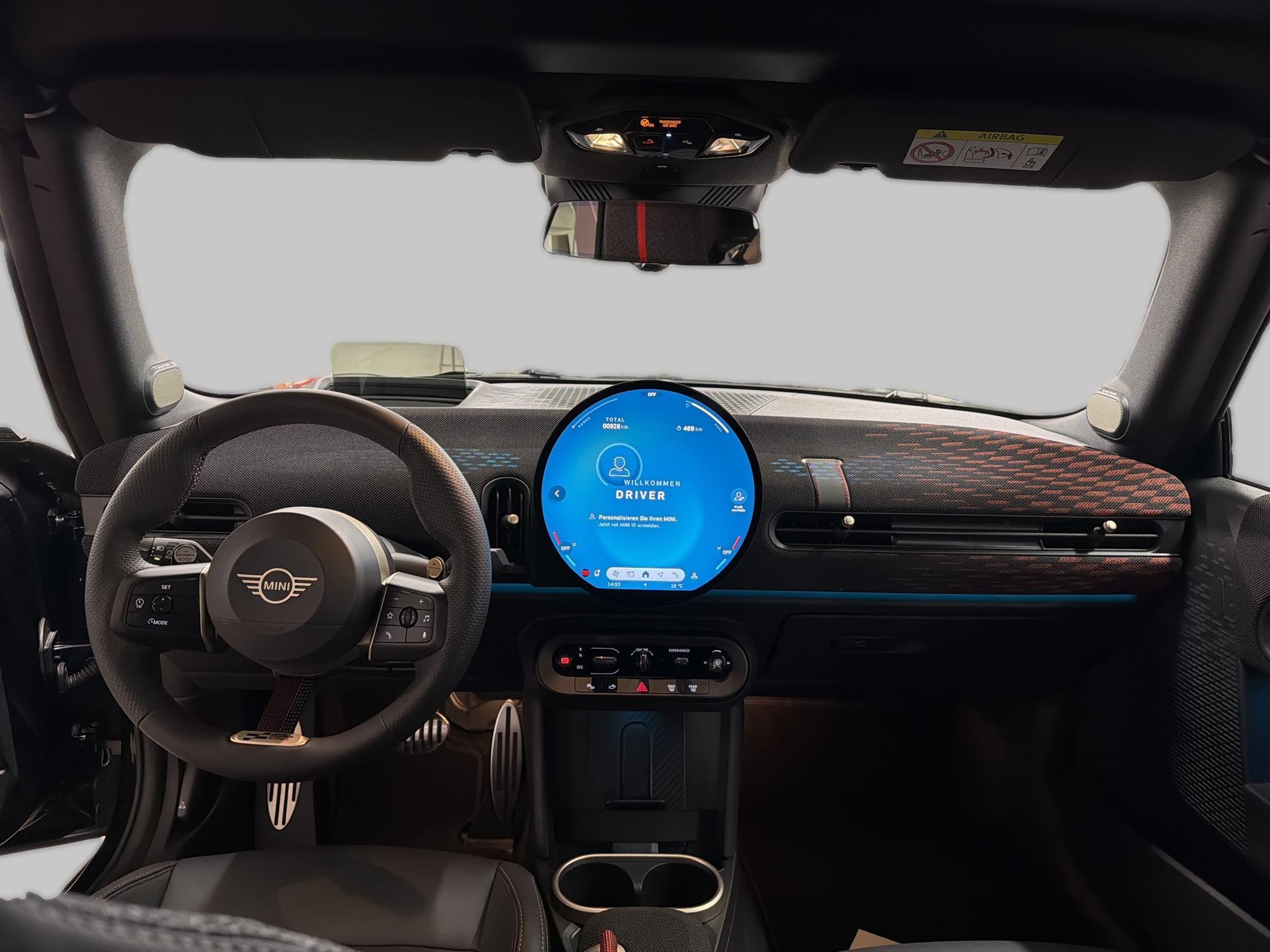MINI John Cooper Works Cabrio-image-10