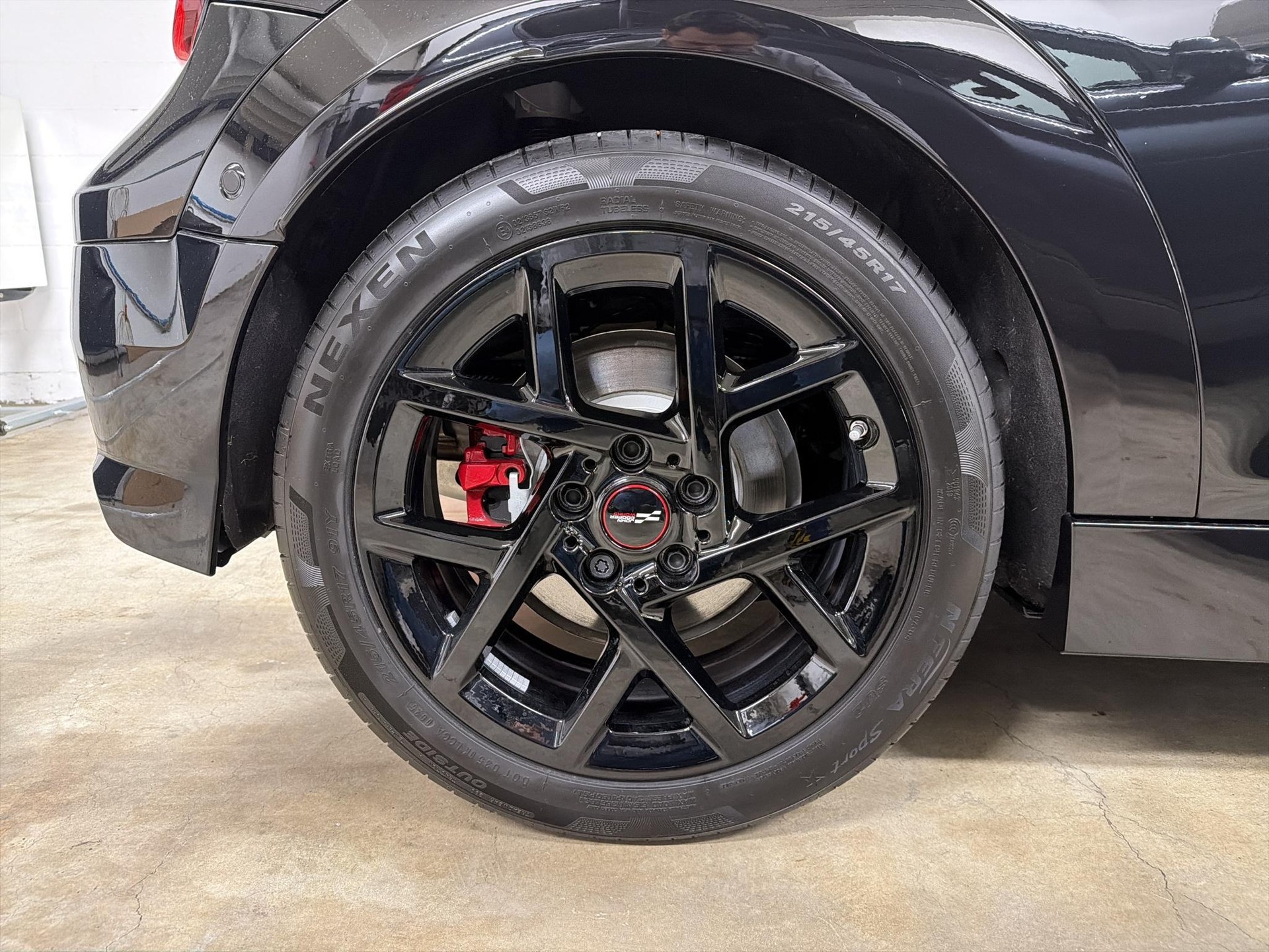 MINI John Cooper Works Cabrio-image-8