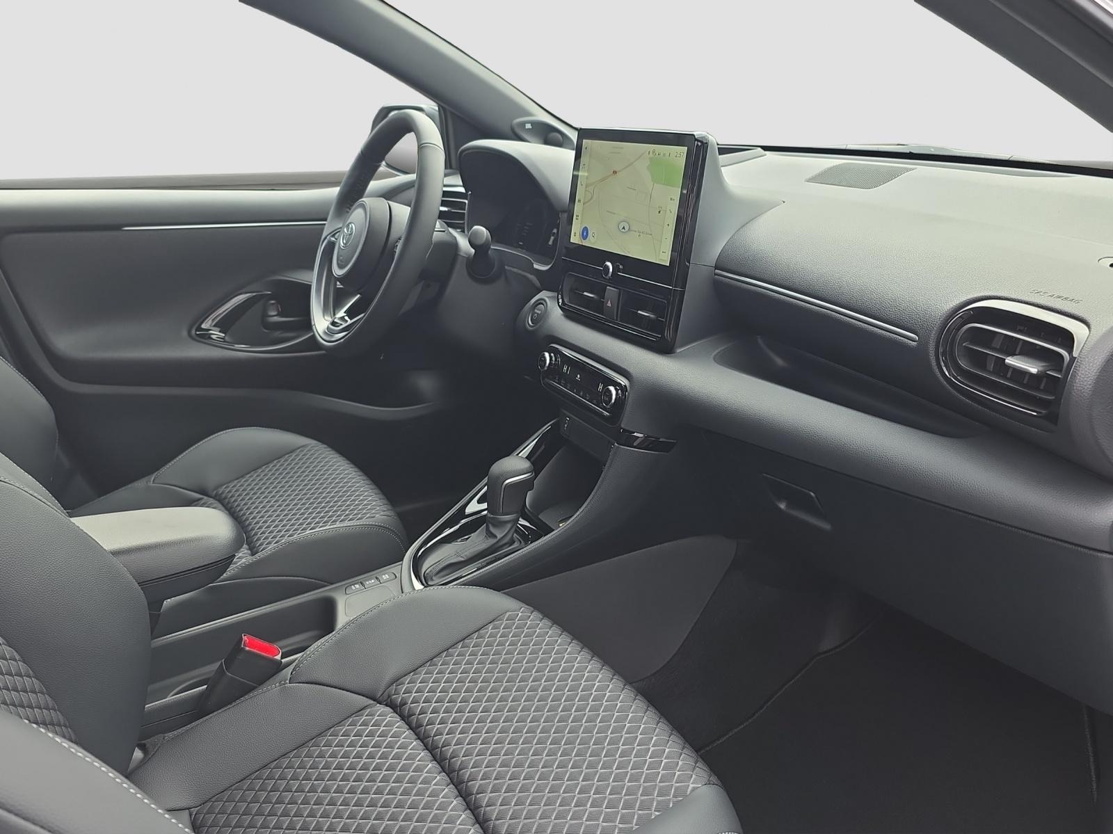 TOYOTA Yaris 1.5 VVT-i HSD Premium-image-18