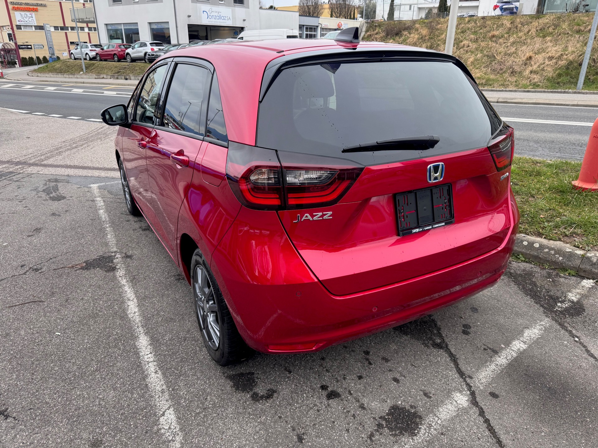 HONDA Jazz 1.5i-MMD Executive E-CVT-image-4