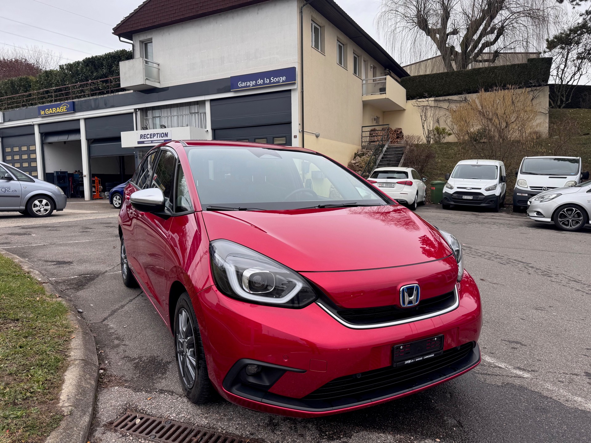 HONDA Jazz 1.5i-MMD Executive E-CVT-image-2