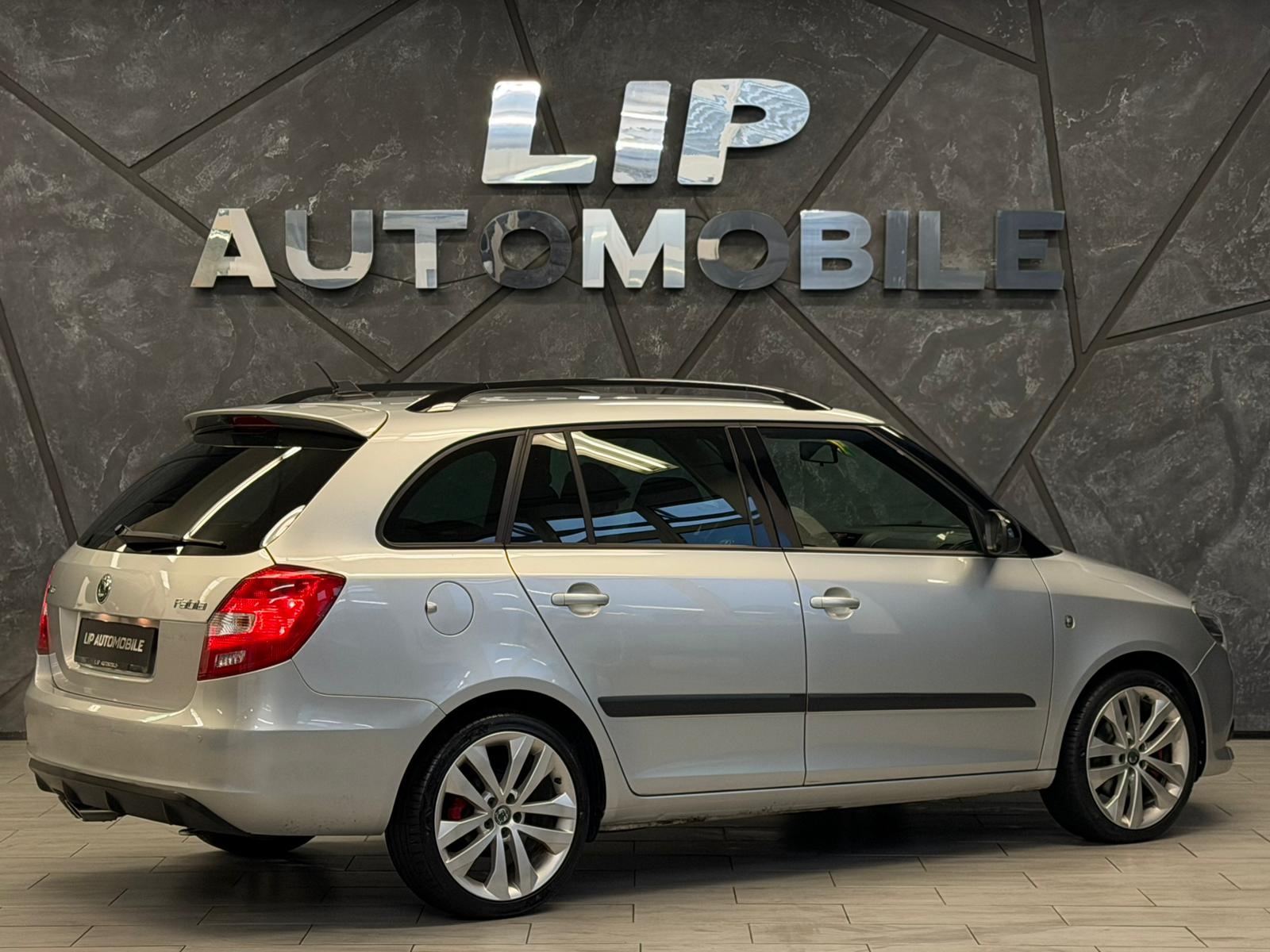 SKODA Fabia 1.4 TSI RS DSG-image-5