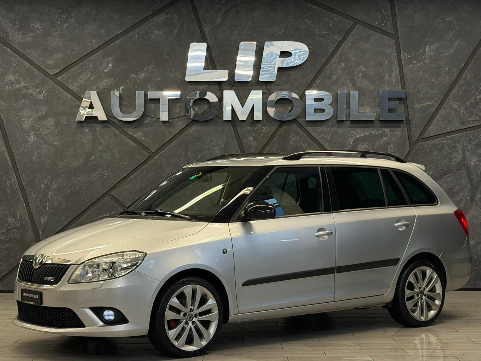 SKODA Fabia 1.4 TSI RS DSG-image-0