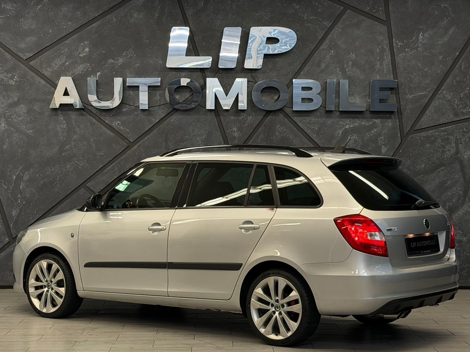 SKODA Fabia 1.4 TSI RS DSG-image-7