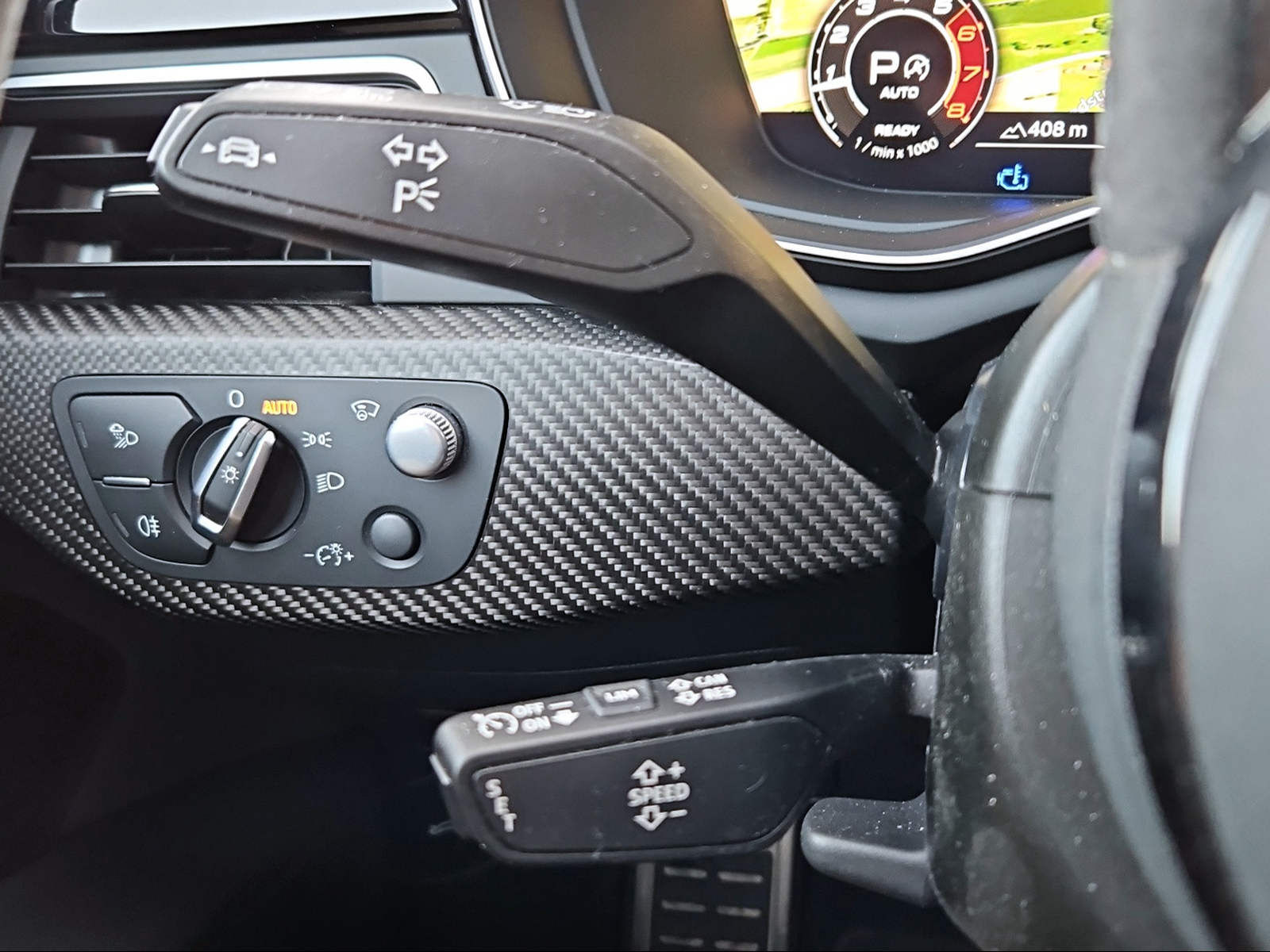 AUDI RS4 Avant quattro tiptronic RS COMPETITION PLUS Nardograu-image-16