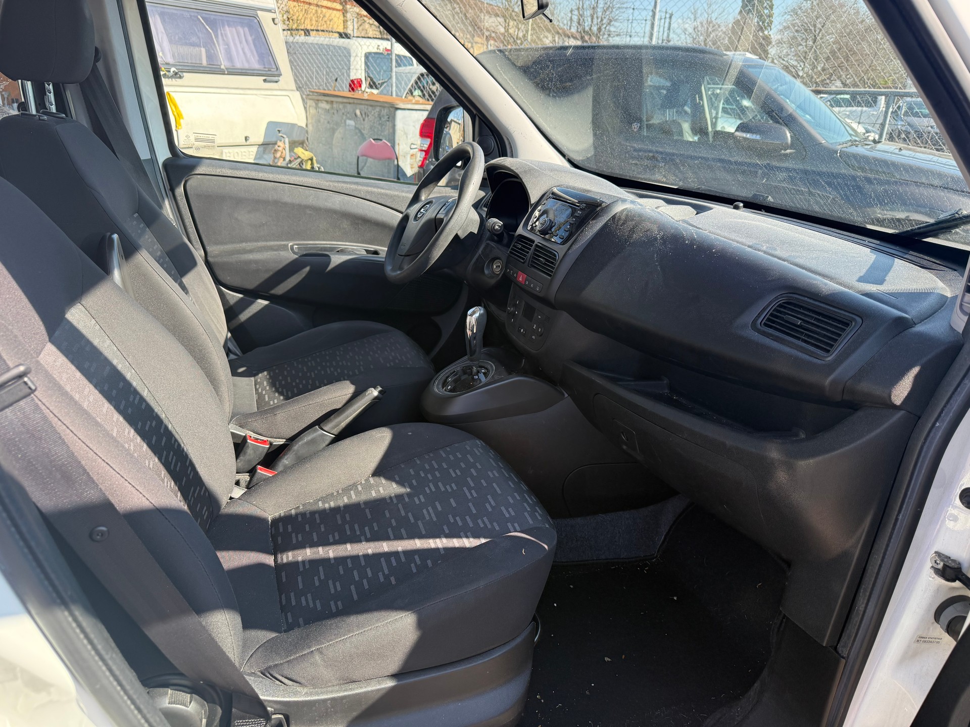 OPEL Combo 1.6 CDTI ecoFLEX Easytronic 2.4 L1H1-image-7
