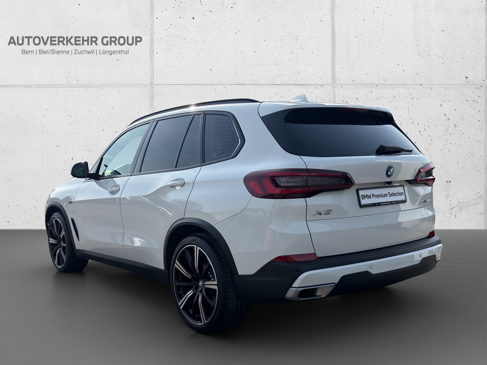 BMW X5 xDrive45e-image-3