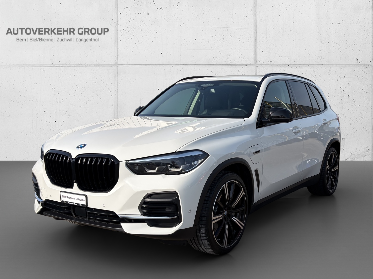 BMW X5 xDrive45e-image-0
