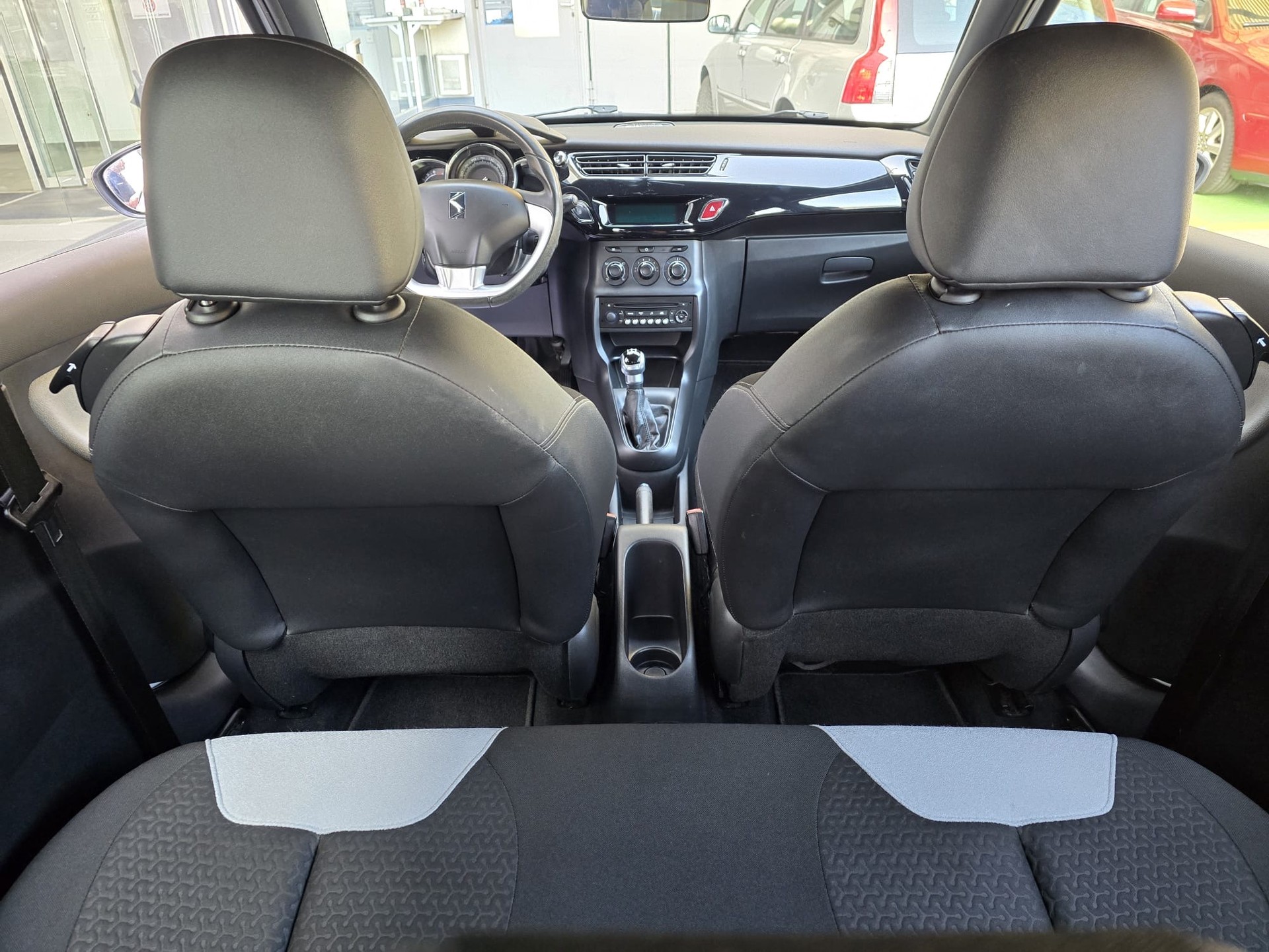 DS AUTOMOBILES DS3 1.2 VTi Chic-image-8