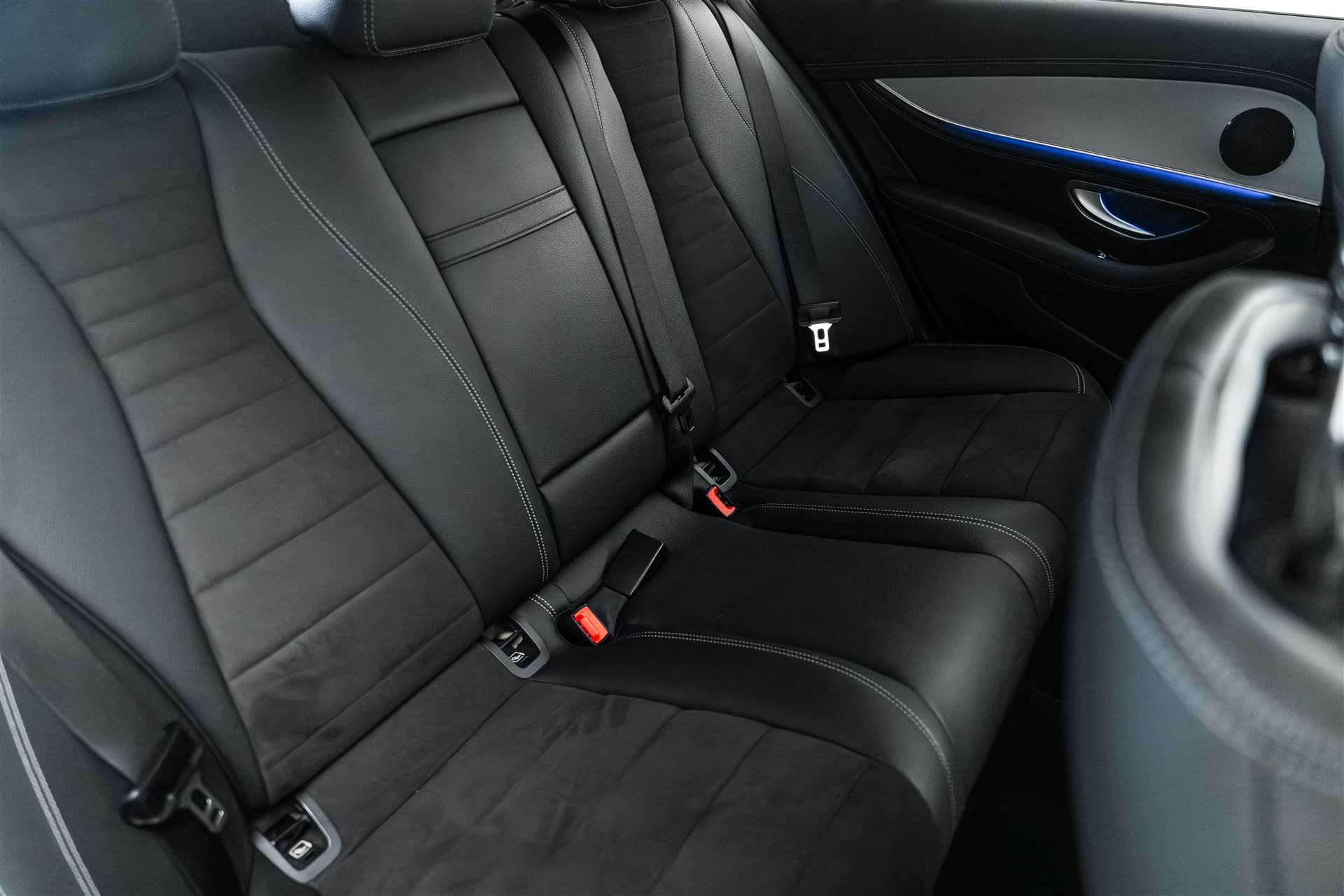 MERCEDES-BENZ MERCEDES-BENZ E 200 d FACELIFT! AMG Line 9G-Tronic-image-14