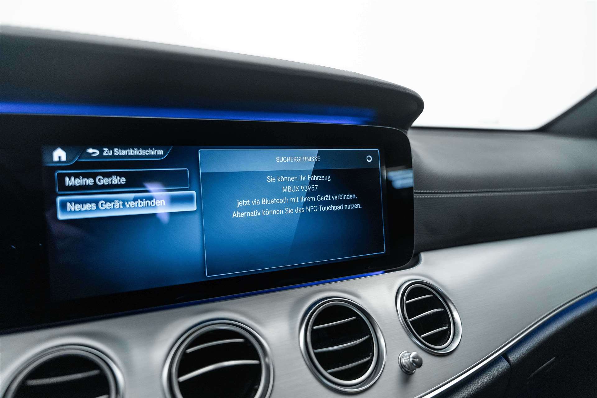 MERCEDES-BENZ MERCEDES-BENZ E 200 d FACELIFT! AMG Line 9G-Tronic-image-22