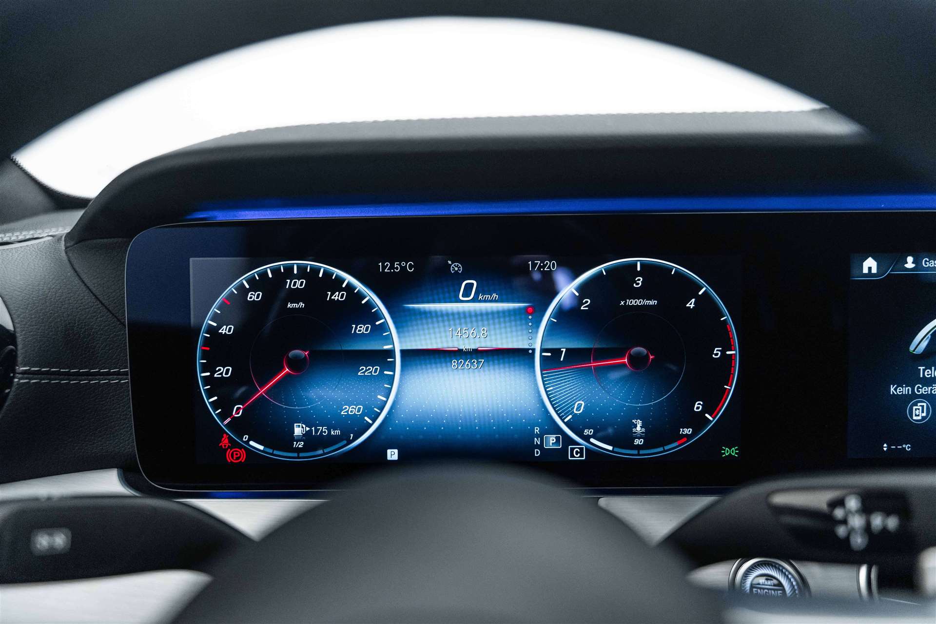 MERCEDES-BENZ MERCEDES-BENZ E 200 d FACELIFT! AMG Line 9G-Tronic-image-26