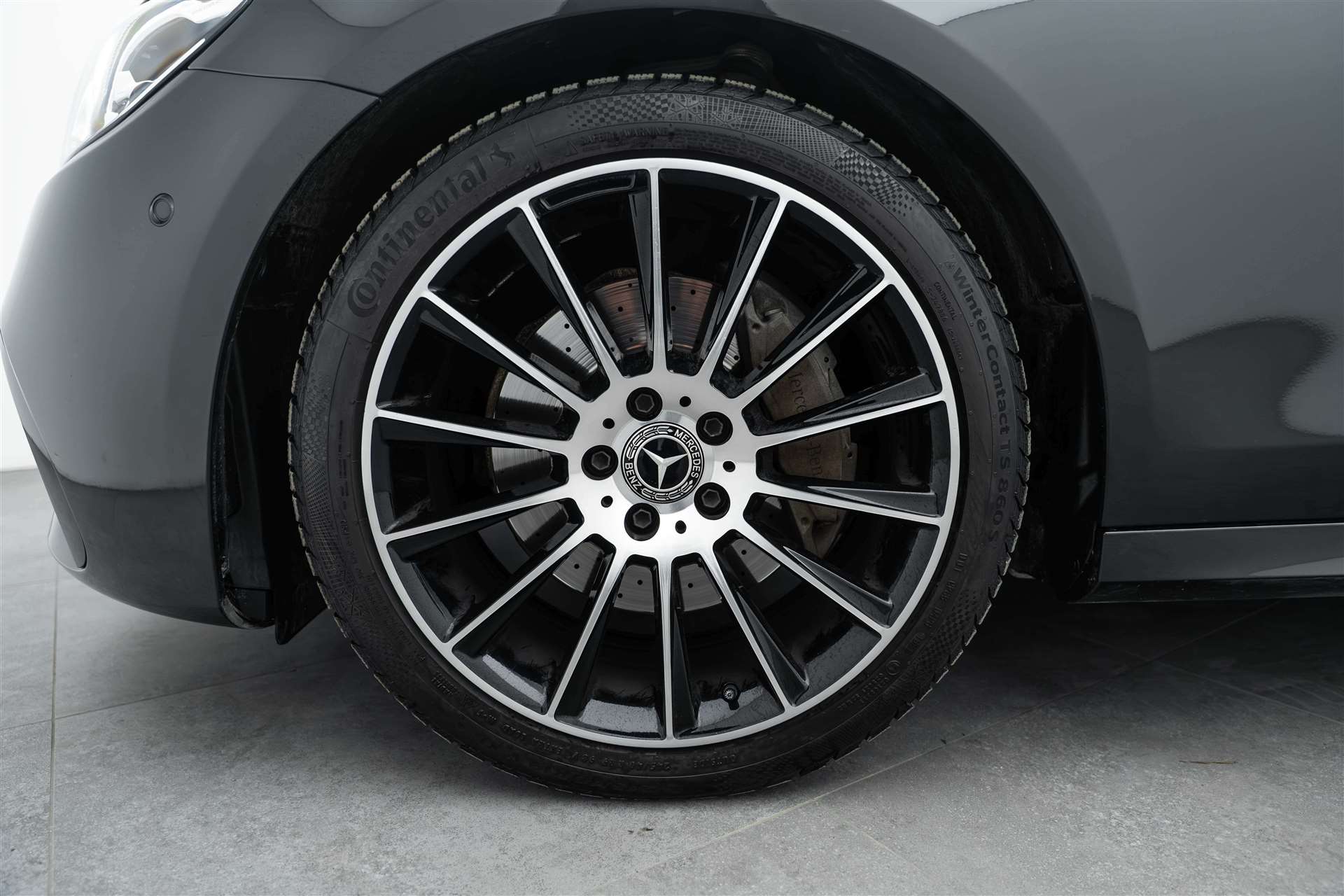 MERCEDES-BENZ MERCEDES-BENZ E 200 d FACELIFT! AMG Line 9G-Tronic-image-7