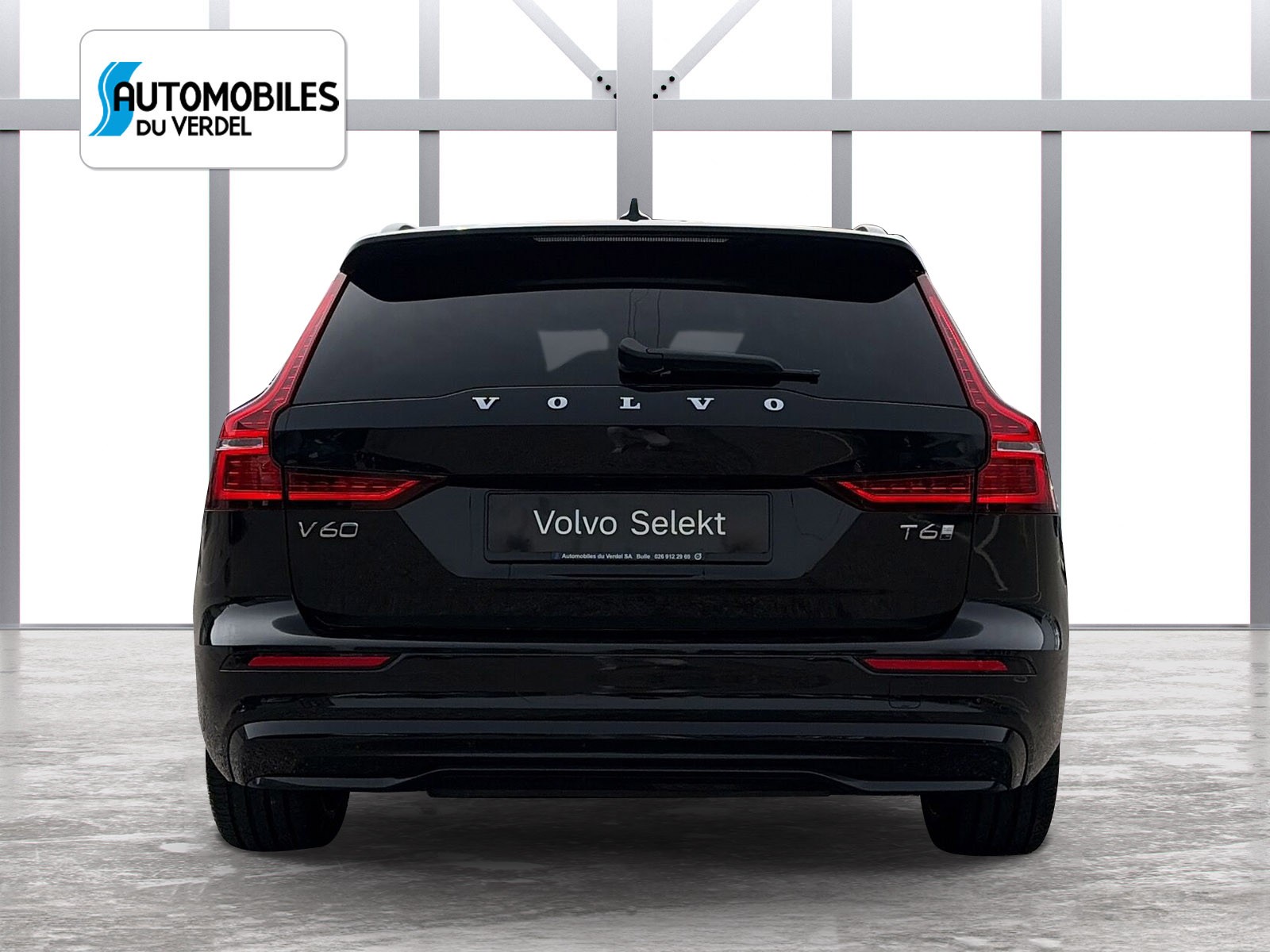 VOLVO V60 2.0 T6 TE Plus Dark eAWD-image-3
