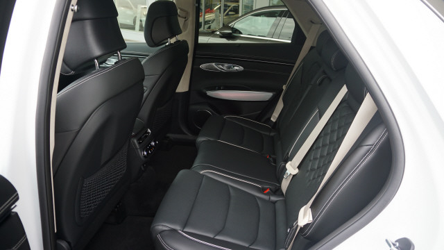 GENESIS GV70 Elec.Sport 77,4 AWD-image-4