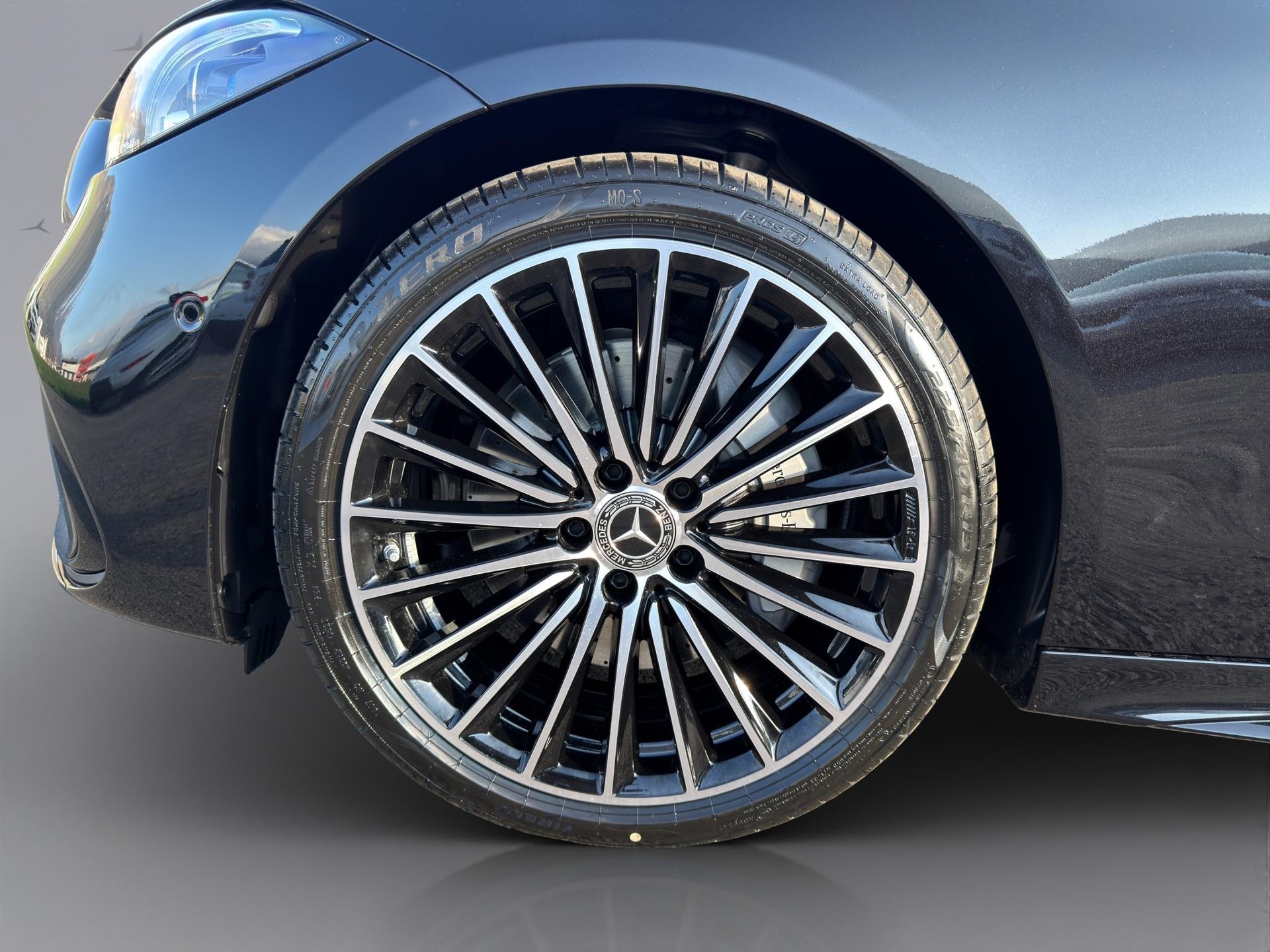 MERCEDES-BENZ C 220 d Swiss Star AMG Line 4matic Kombi-image-20