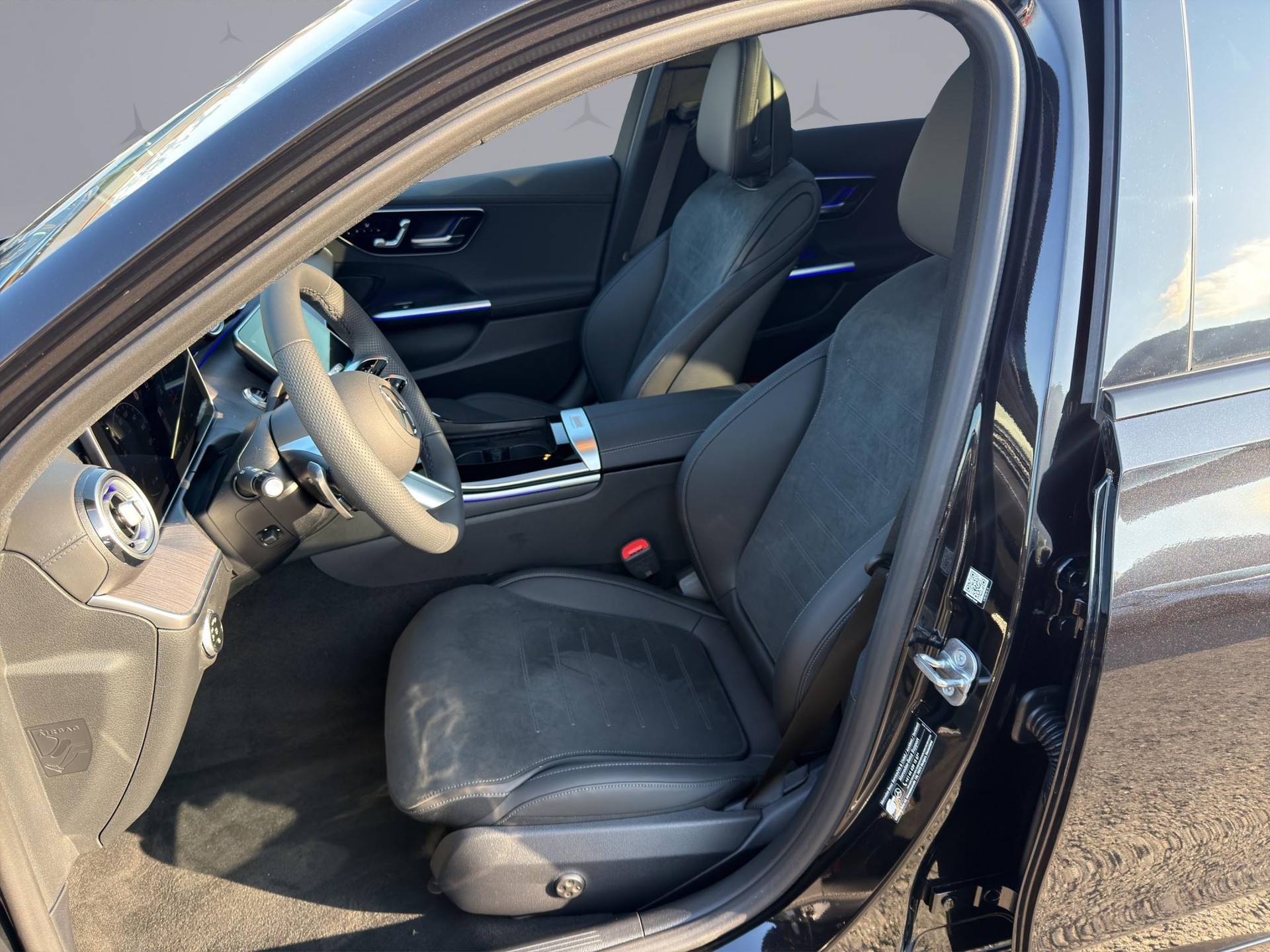 MERCEDES-BENZ C 220 d Swiss Star AMG Line 4matic Kombi-image-8