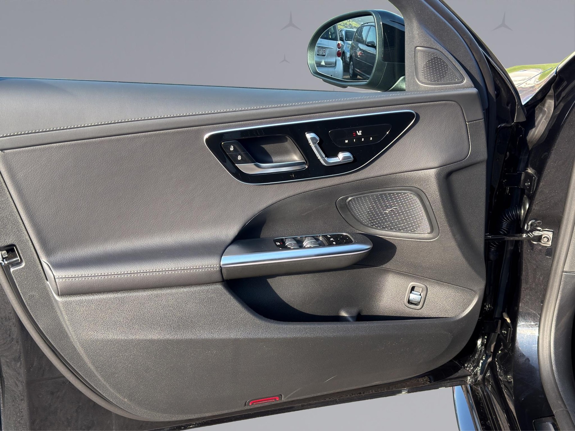 MERCEDES-BENZ C 220 d Swiss Star AMG Line 4matic Kombi-image-14