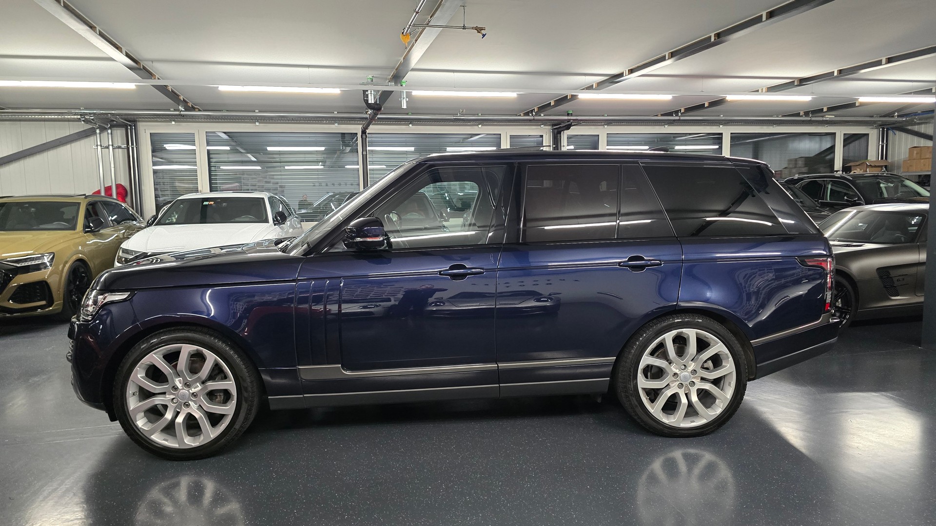 LAND ROVER Range Rover 3.0 TDV6 HSE Automatic-image-11