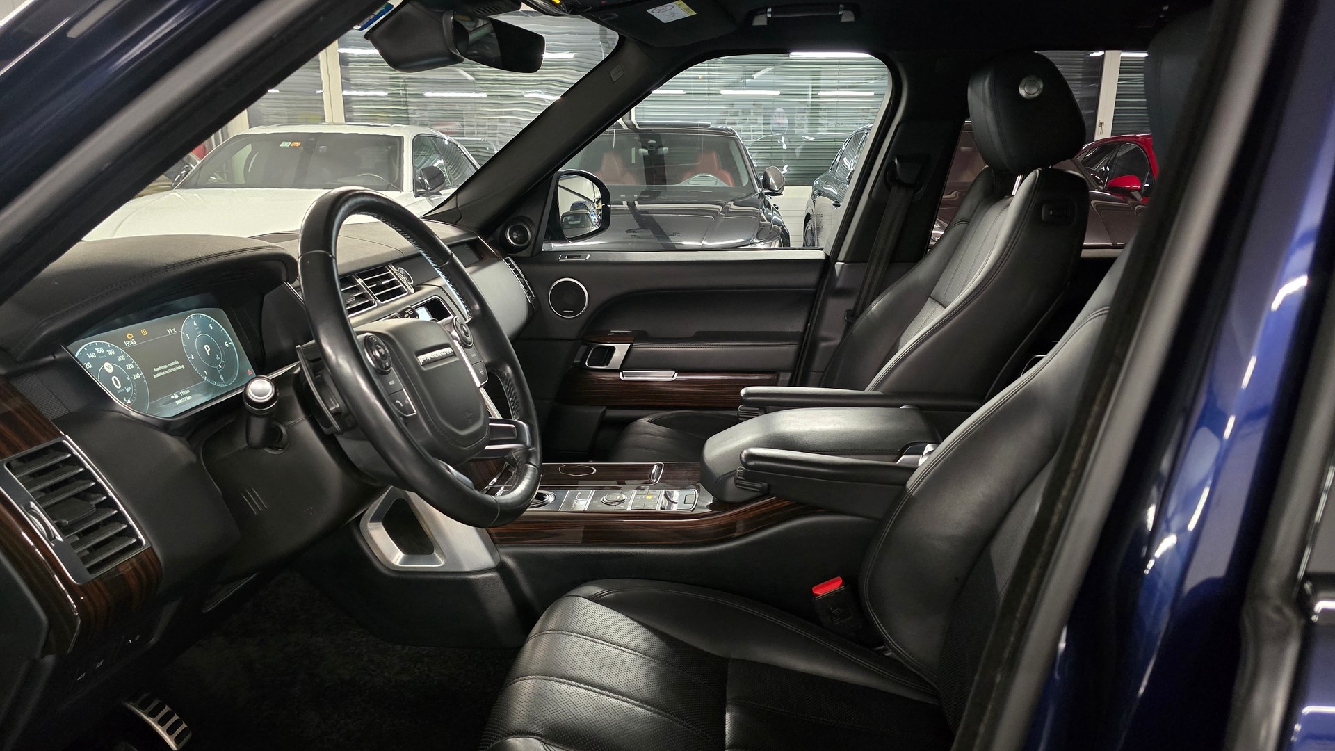 LAND ROVER Range Rover 3.0 TDV6 HSE Automatic-image-15