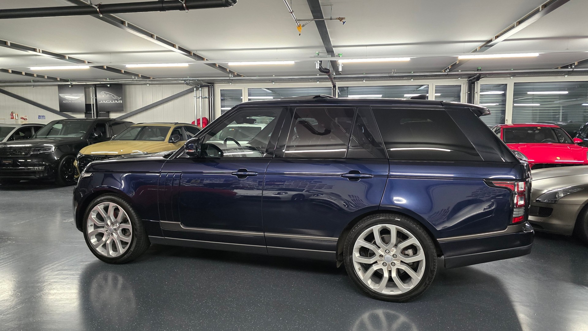 LAND ROVER Range Rover 3.0 TDV6 HSE Automatic-image-10